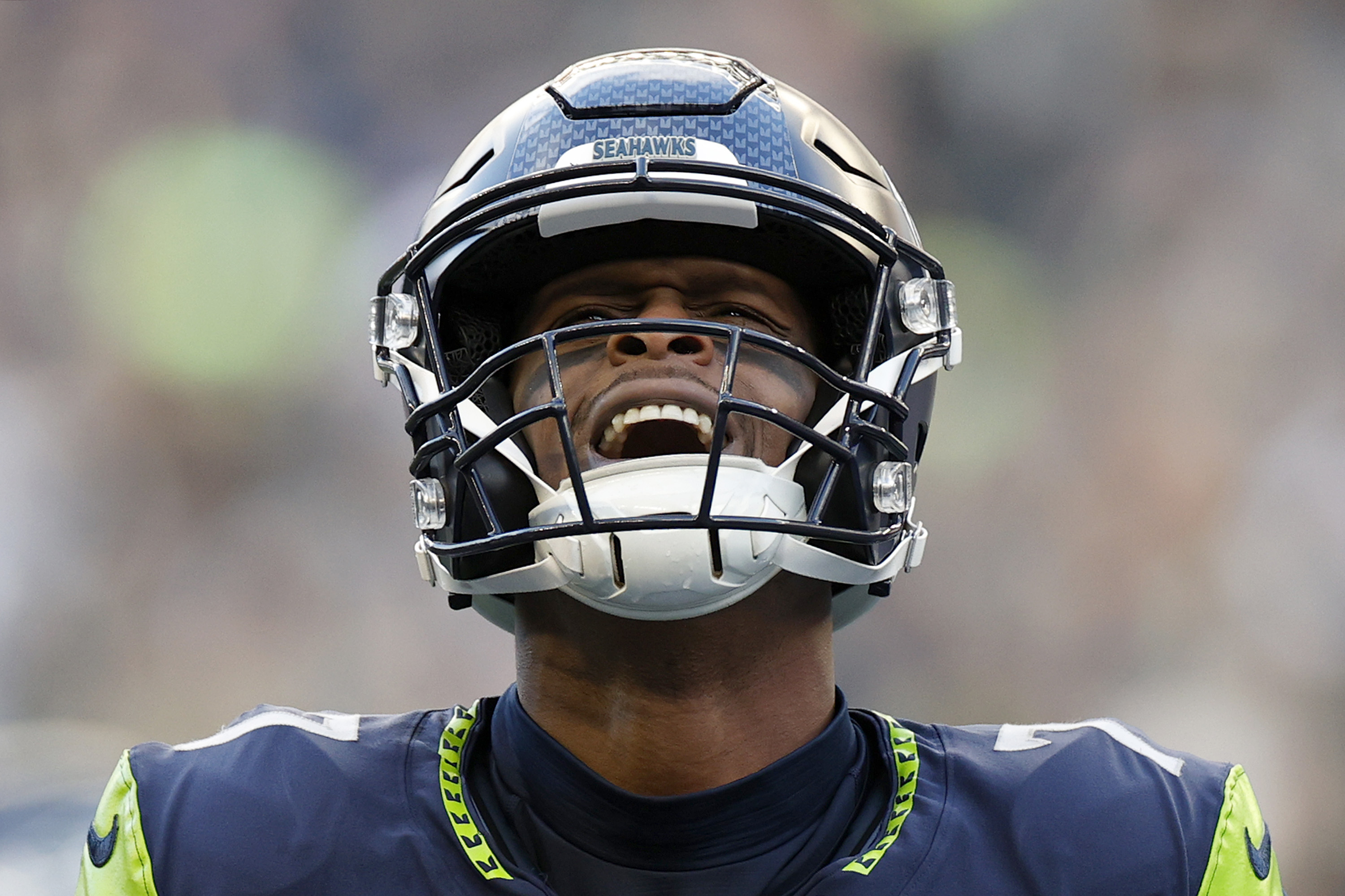 Geno Smith keeps adding chapters to comeback season in Seattle