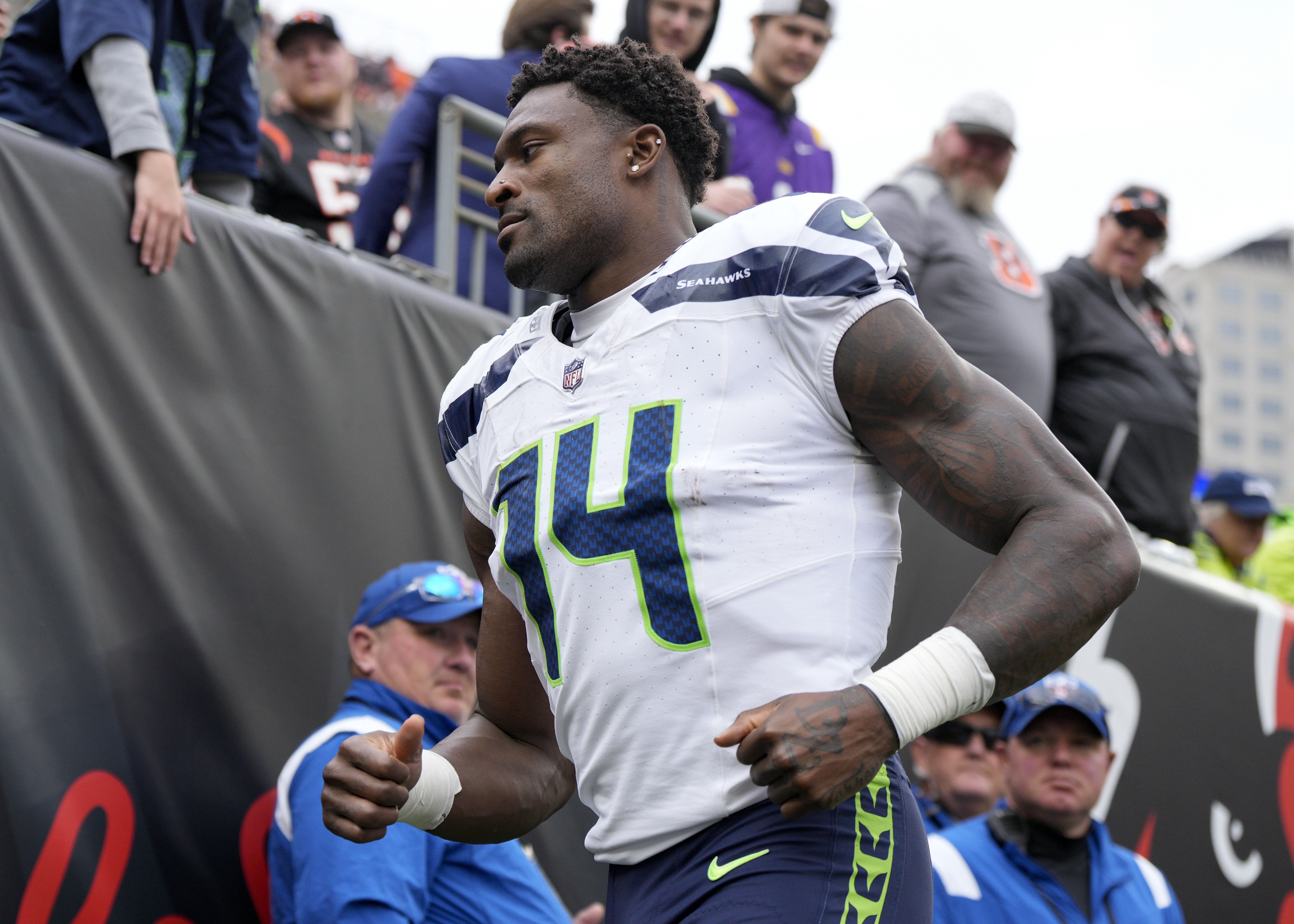 Seahawks get TDs from rookies Smith-Njigba, Bobo and rely on