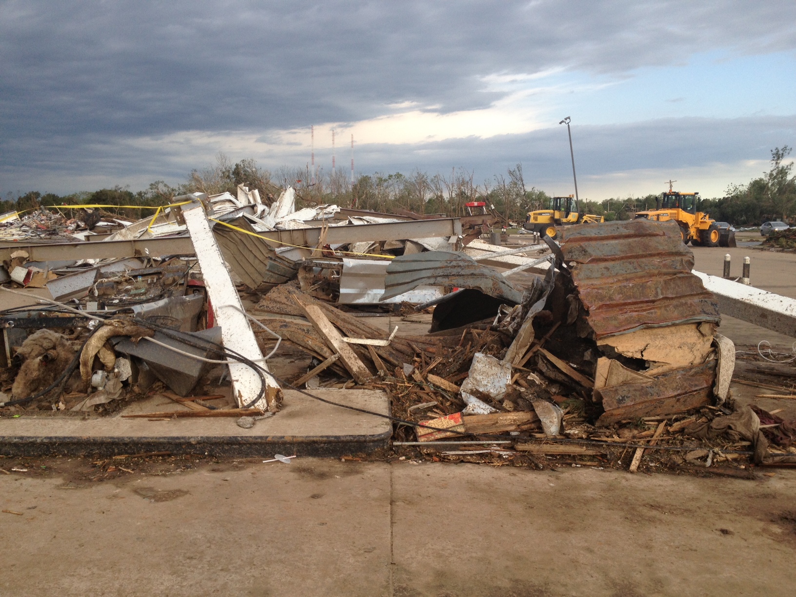 VIDEO: New details emerge after deadly Moore tornado claims at least 24 ...