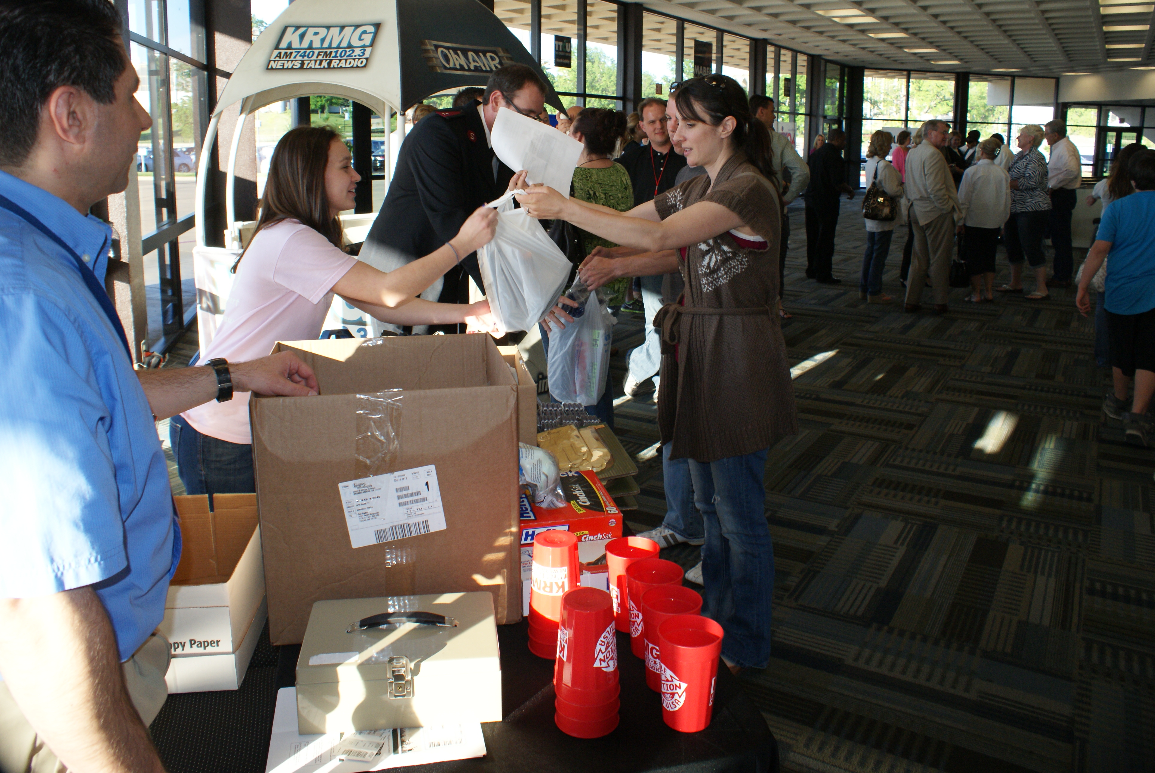 Tulsans give to Woodward, Oklahoma tornado victims 102.3