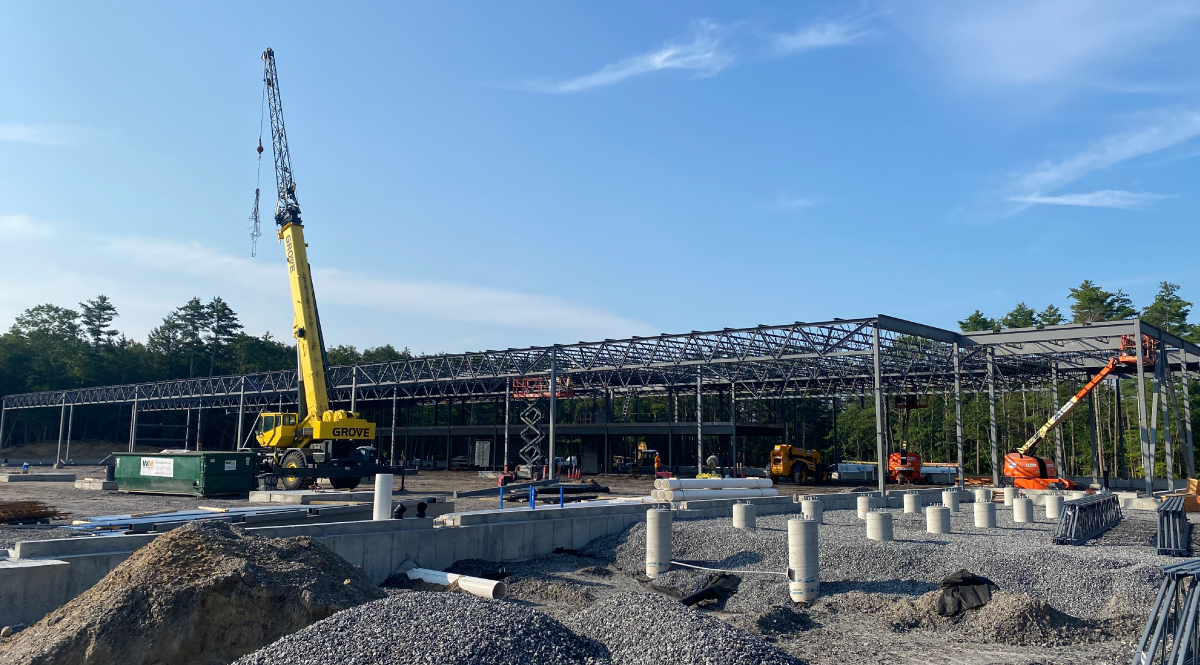 Construction starts on Topsham Market Basket