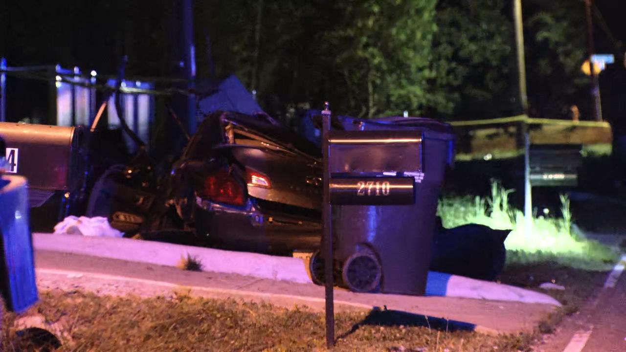 1 Killed In Northwest Charlotte Crash Cmpd Says Wsoc Tv