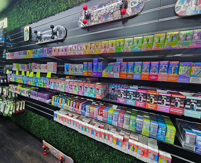 Clermont Police target smoke shops suspected of selling banned vape  products  WFTV