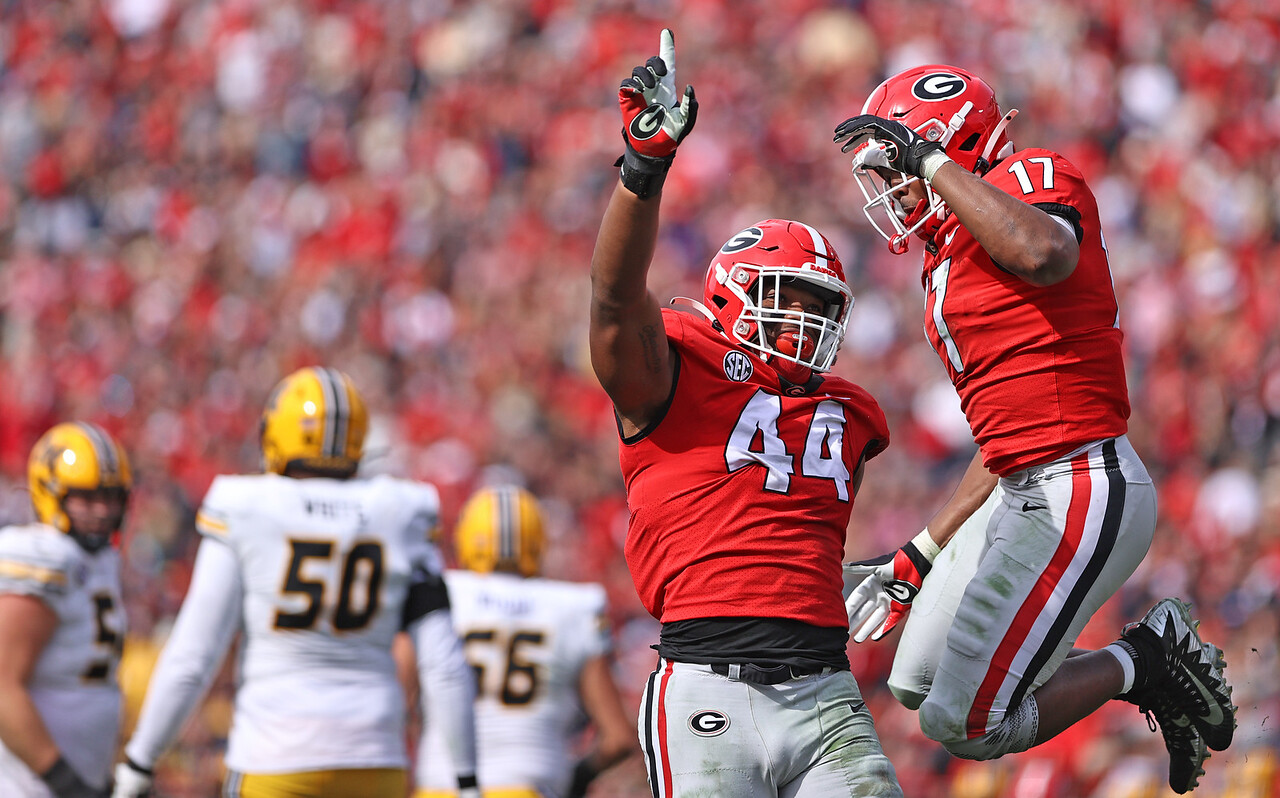 Travon Walker's parents say UGA lineman always strives to make