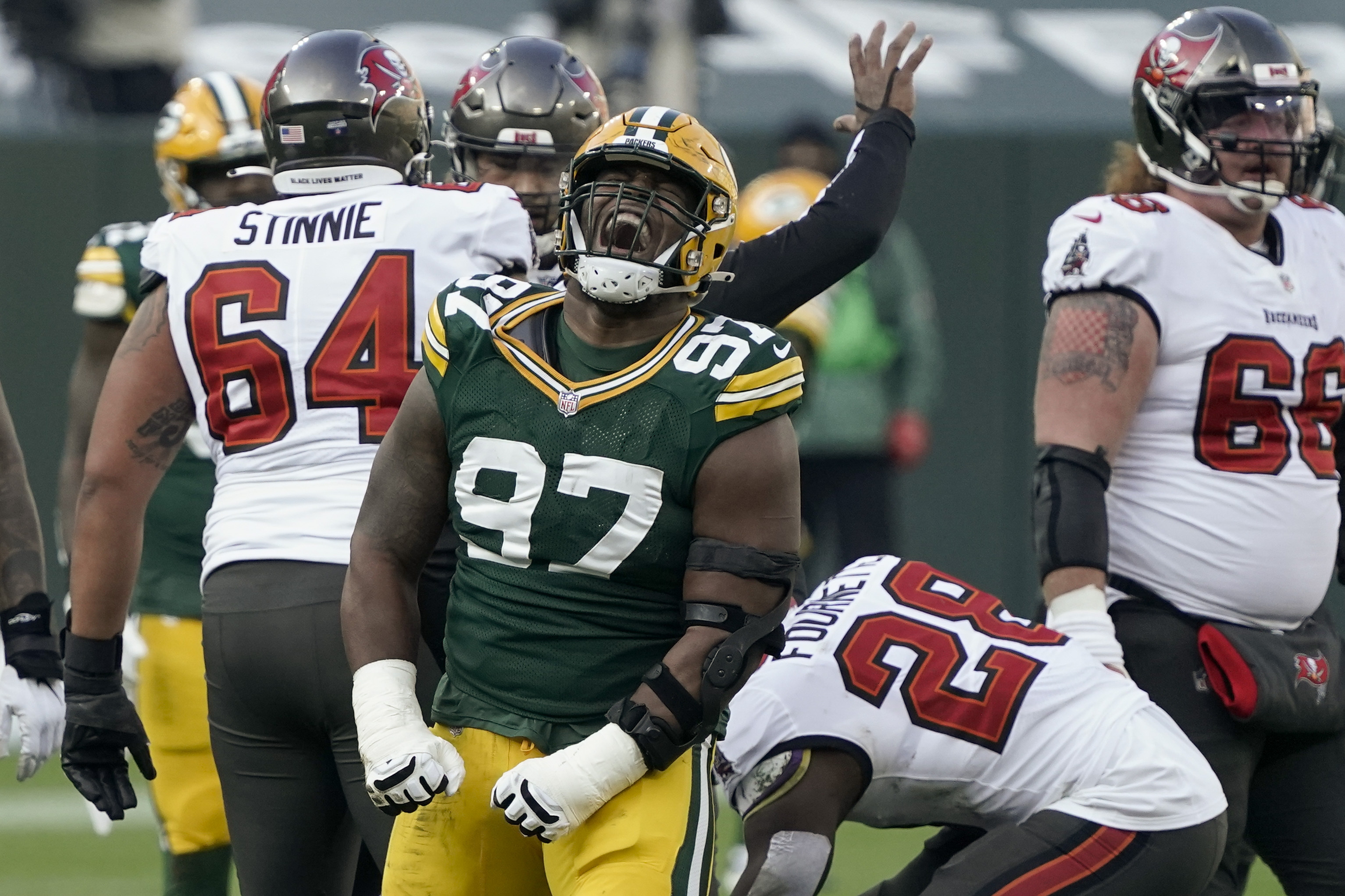 Tampa Bay Buccaneers advance to Super Bowl in home stadium, beating Green  Bay Packers 31-26 in NFC Championship Game