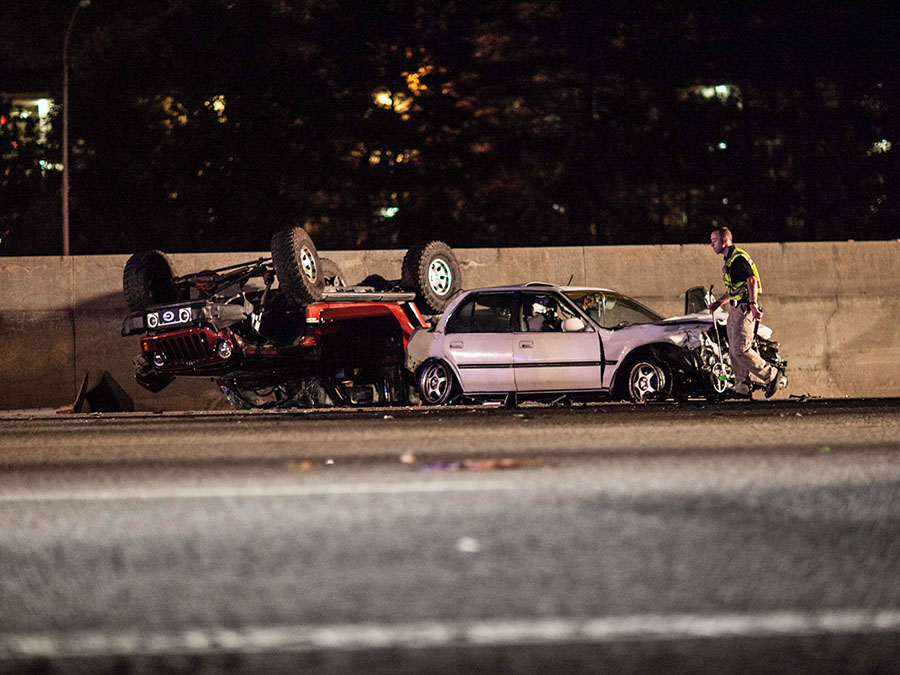 Woman Collapses Dies After Four Vehicle Wreck On I 75 955 Wsb 6371