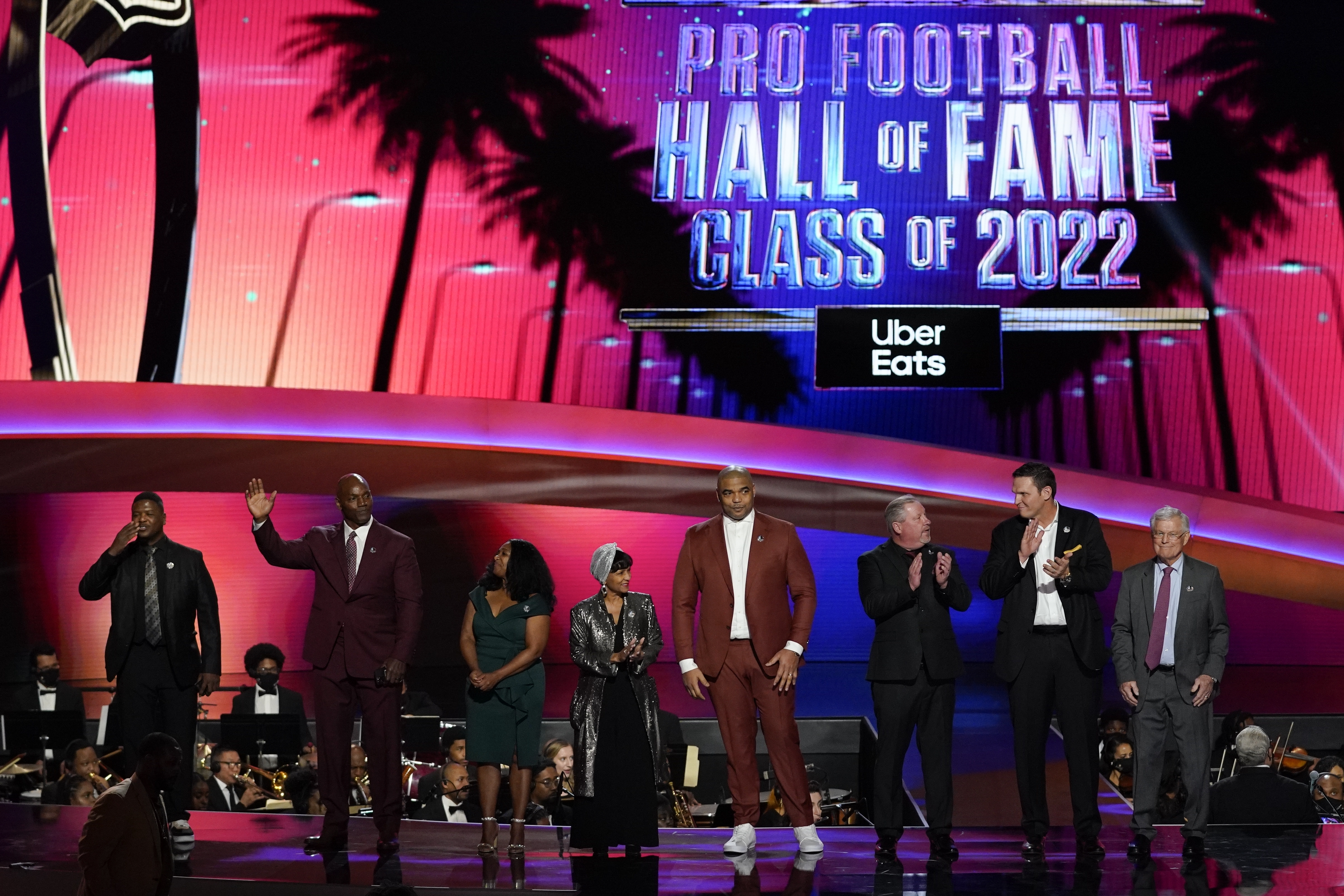 Pro Football HOF welcomes Class of 2022 in enshrinement ceremony