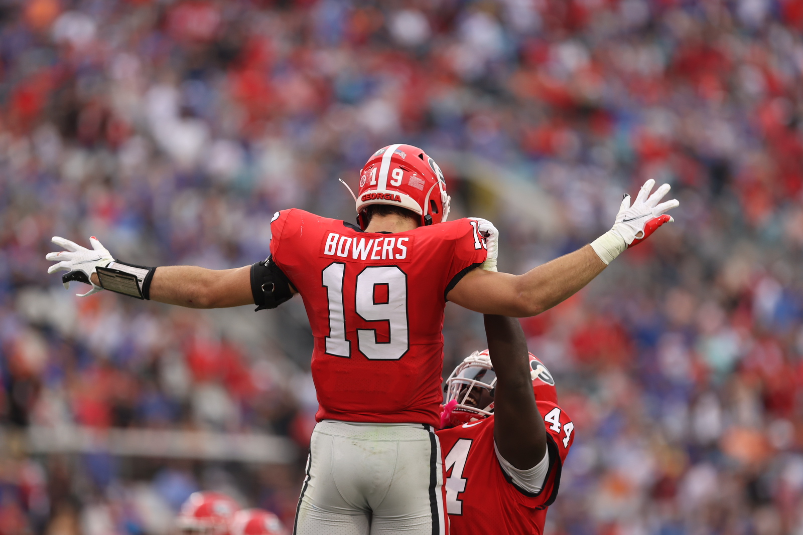 How Brock Bowers brings out the best in Georgia football: 'I call him  Captain America' – 95.5 WSB