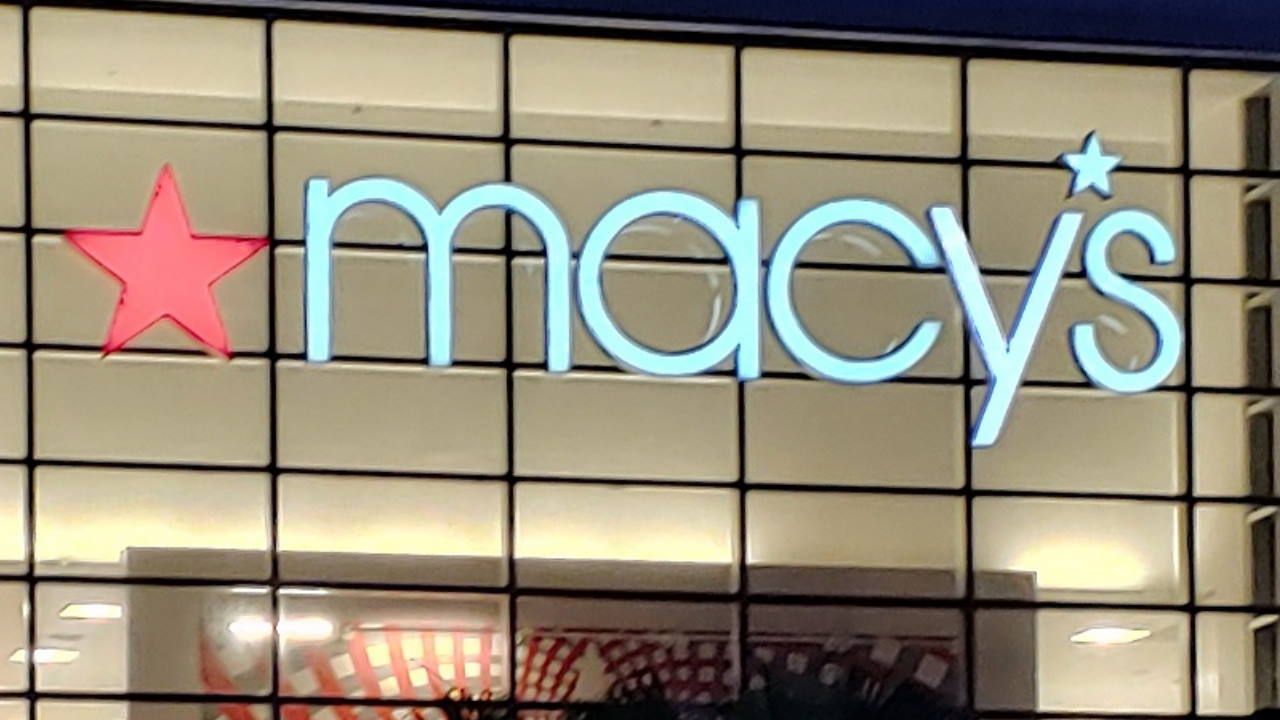 Macy’s Closing At Least 125 Stores Over Next Three Years – 95.5 WSB