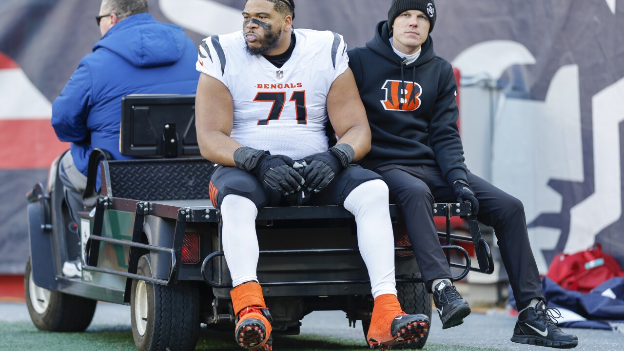 Bengals offensive tackle La'el Collins out for rest of game versus Patriots