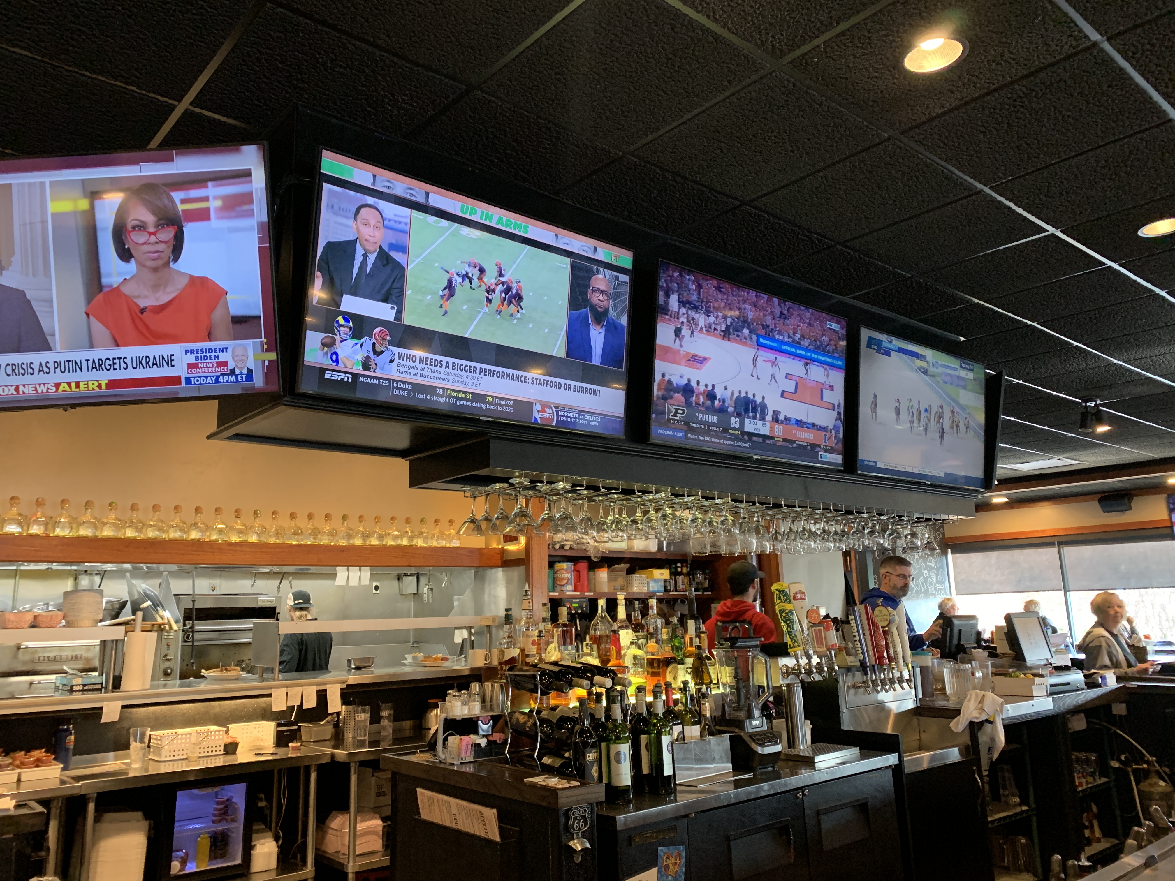 Banks restaurants get Bengals boost on game days - Cincinnati