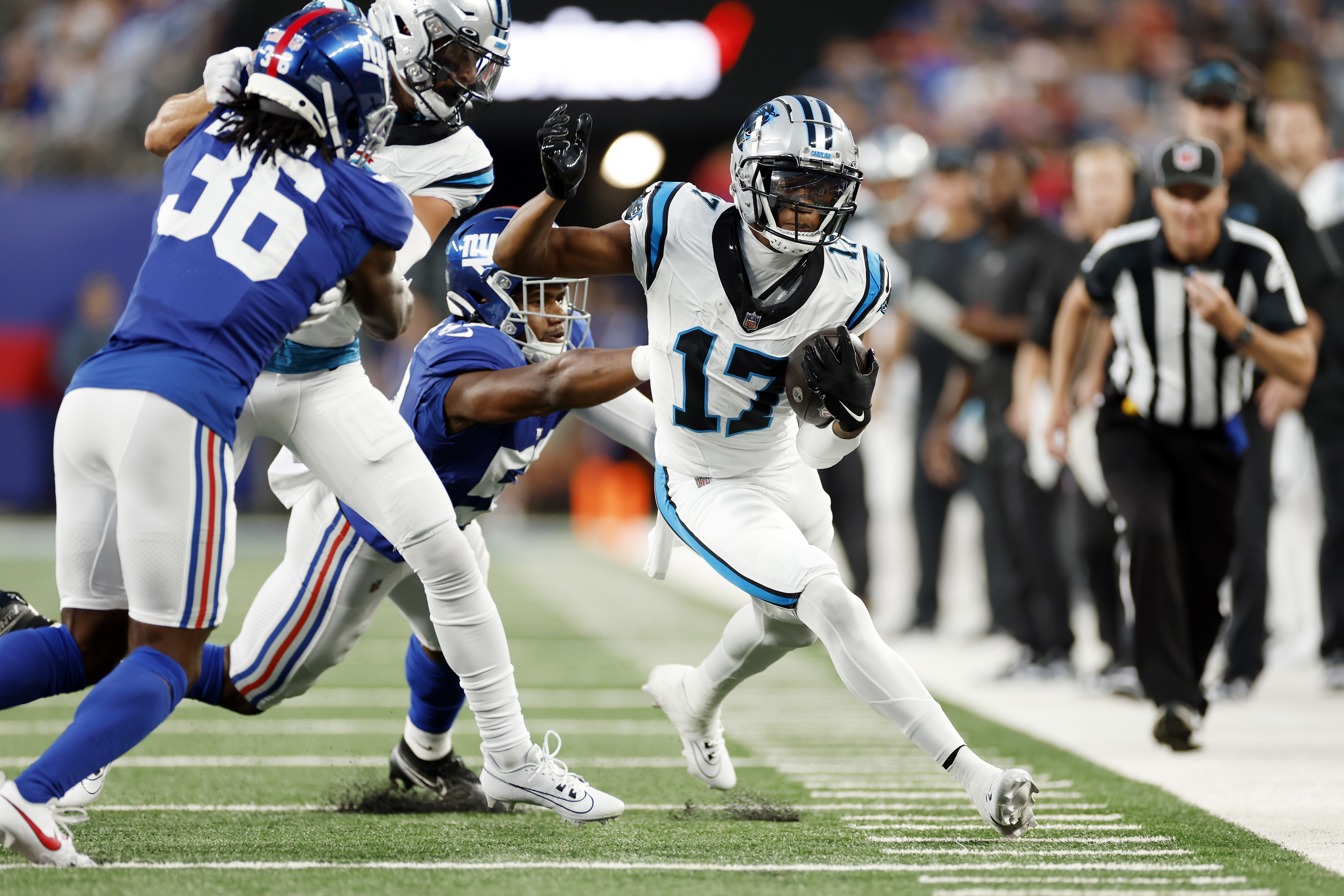 Jones plays like $40 million man for Giants, No 1 overall Young shows  flashes for Panthers