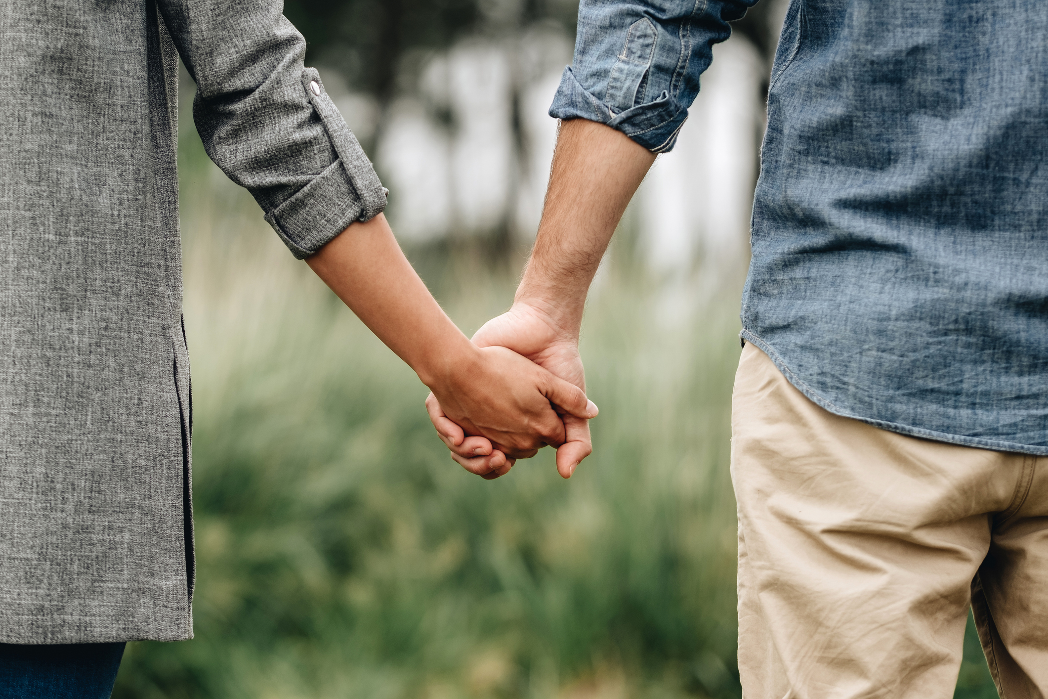 Are we changing the way we hold hands? – My Magic 94.9