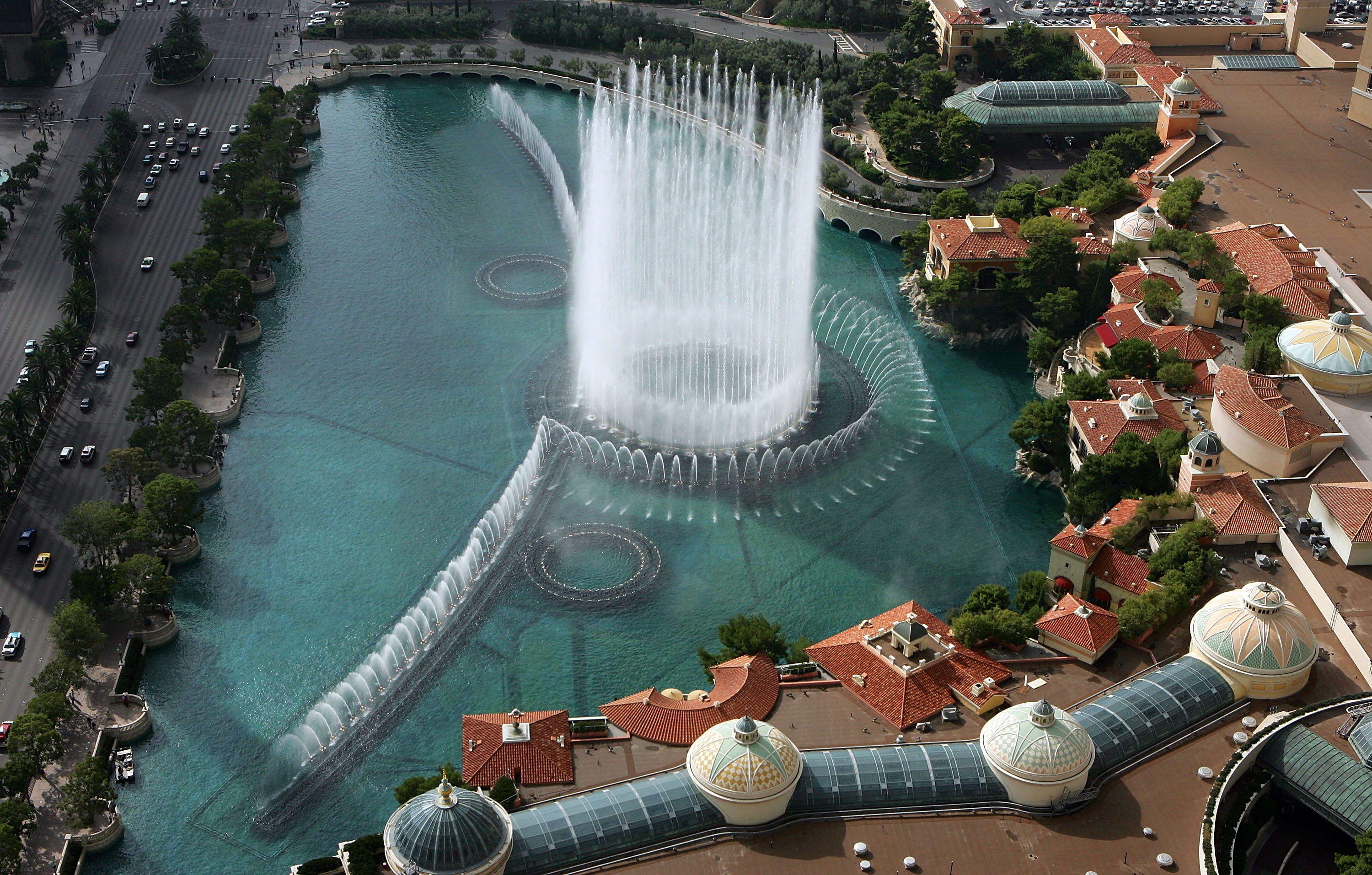 Man found dead in Las Vegas Bellagio fountain after drowning