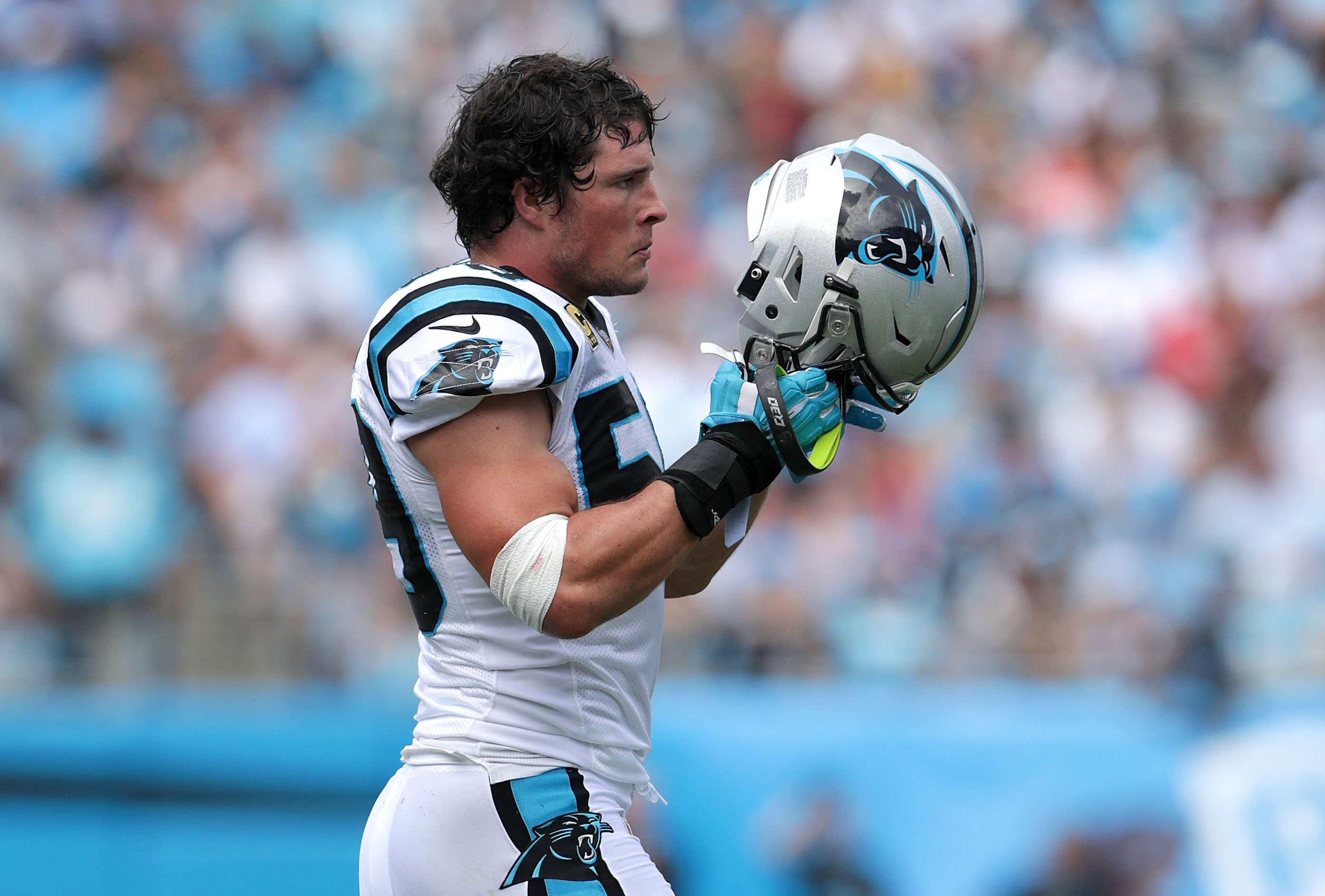 Panthers LB Kuechly retiring after 8 seasons in NFL