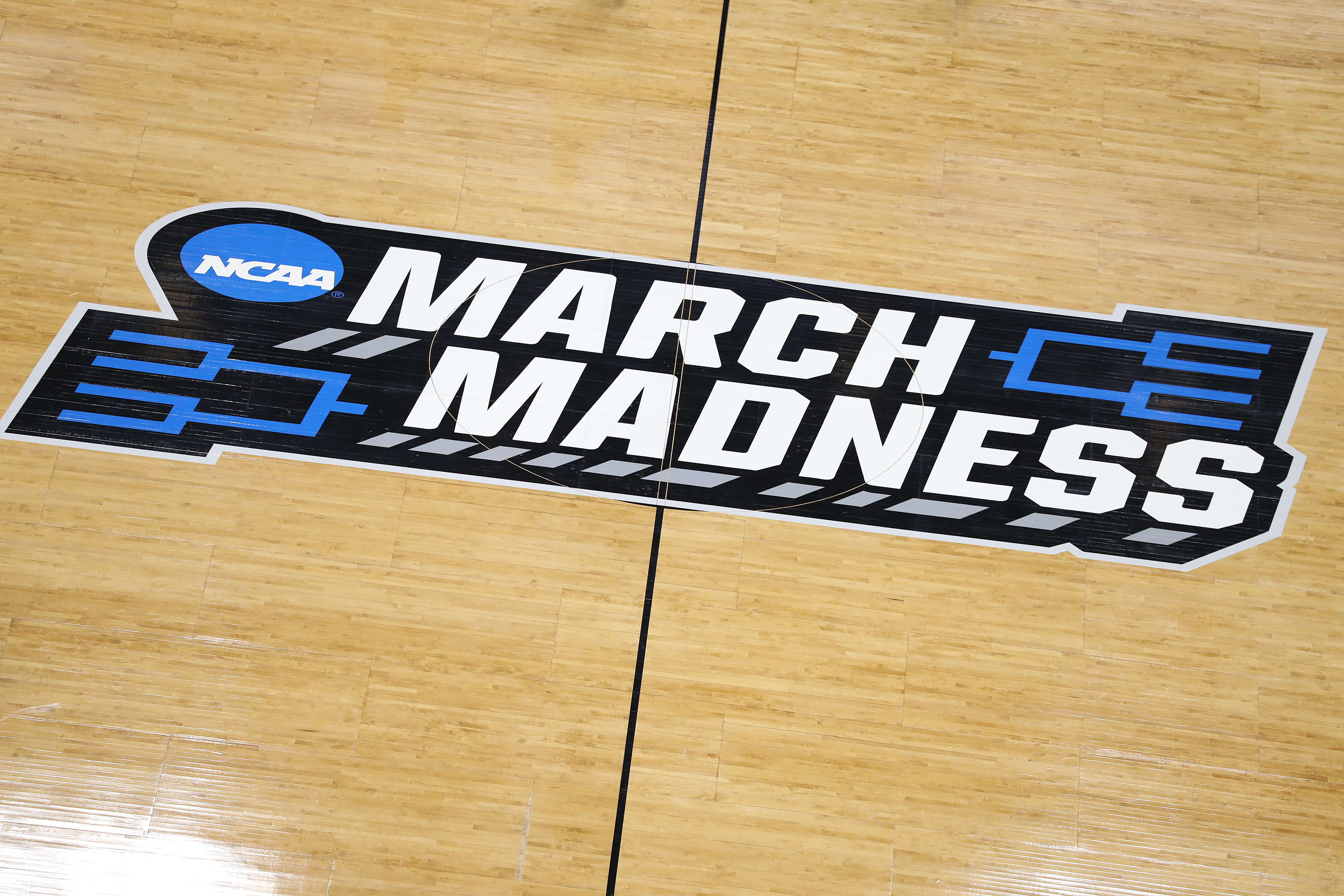 Obama picks Kansas, UConn to win NCAA tourneys – Orange County Register