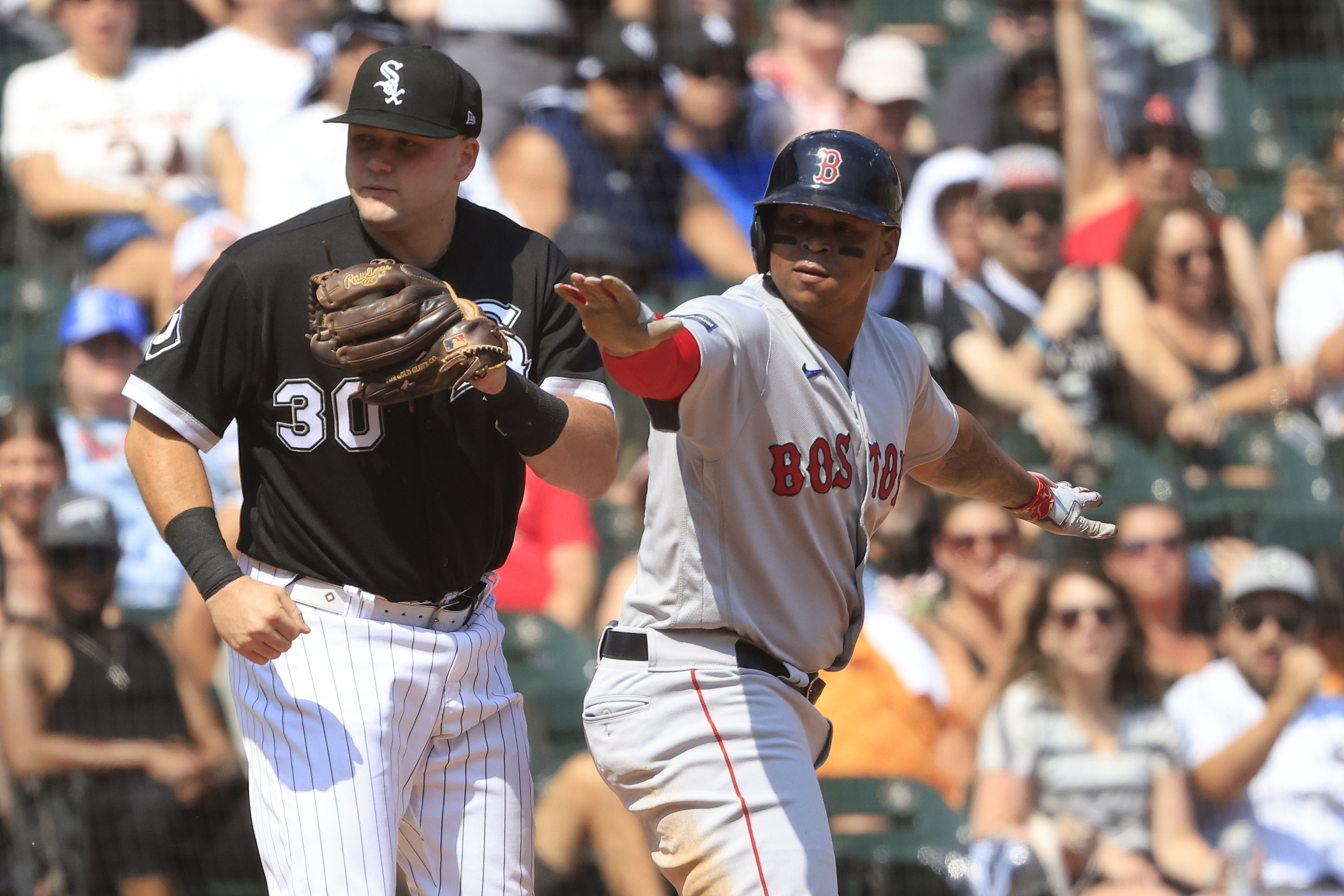 Zach Remillard of the Chicago White Sox reacts after a single