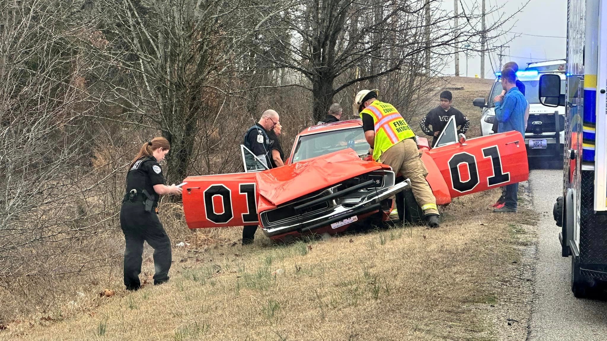 Screen-used 'The Dukes of Hazzard' General Lee involved in crash – KIRO 7  News Seattle