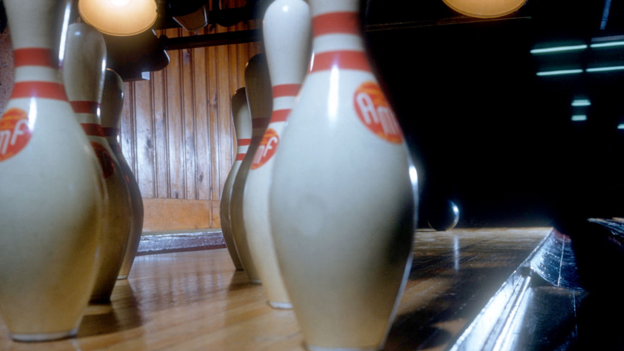 Indiana man becomes 40th US bowler to roll perfect 900 series – KIRO 7 News  Seattle