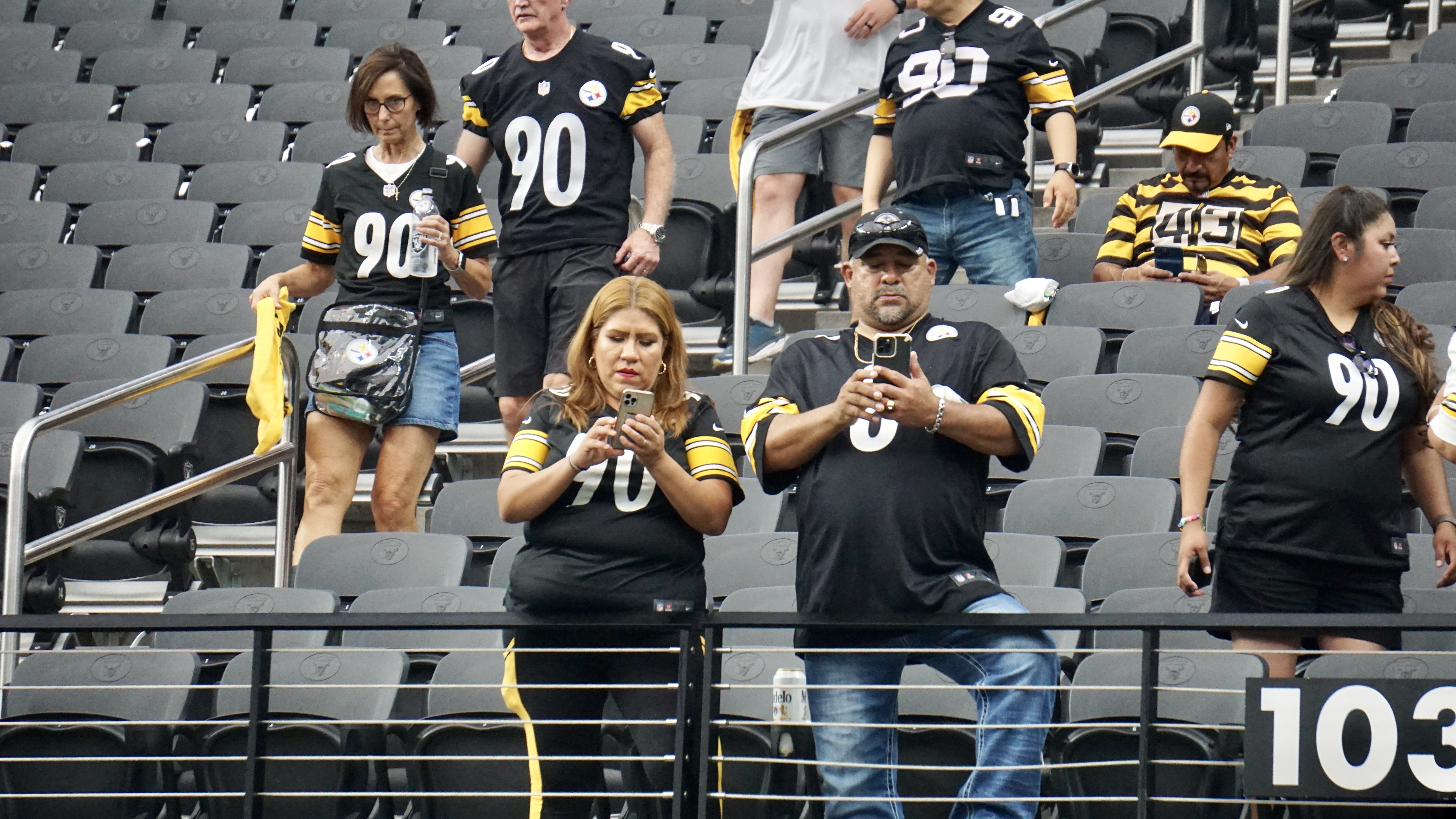 PHOTOS: Fans visit Las Vegas to see Steelers take on Raiders – WPXI