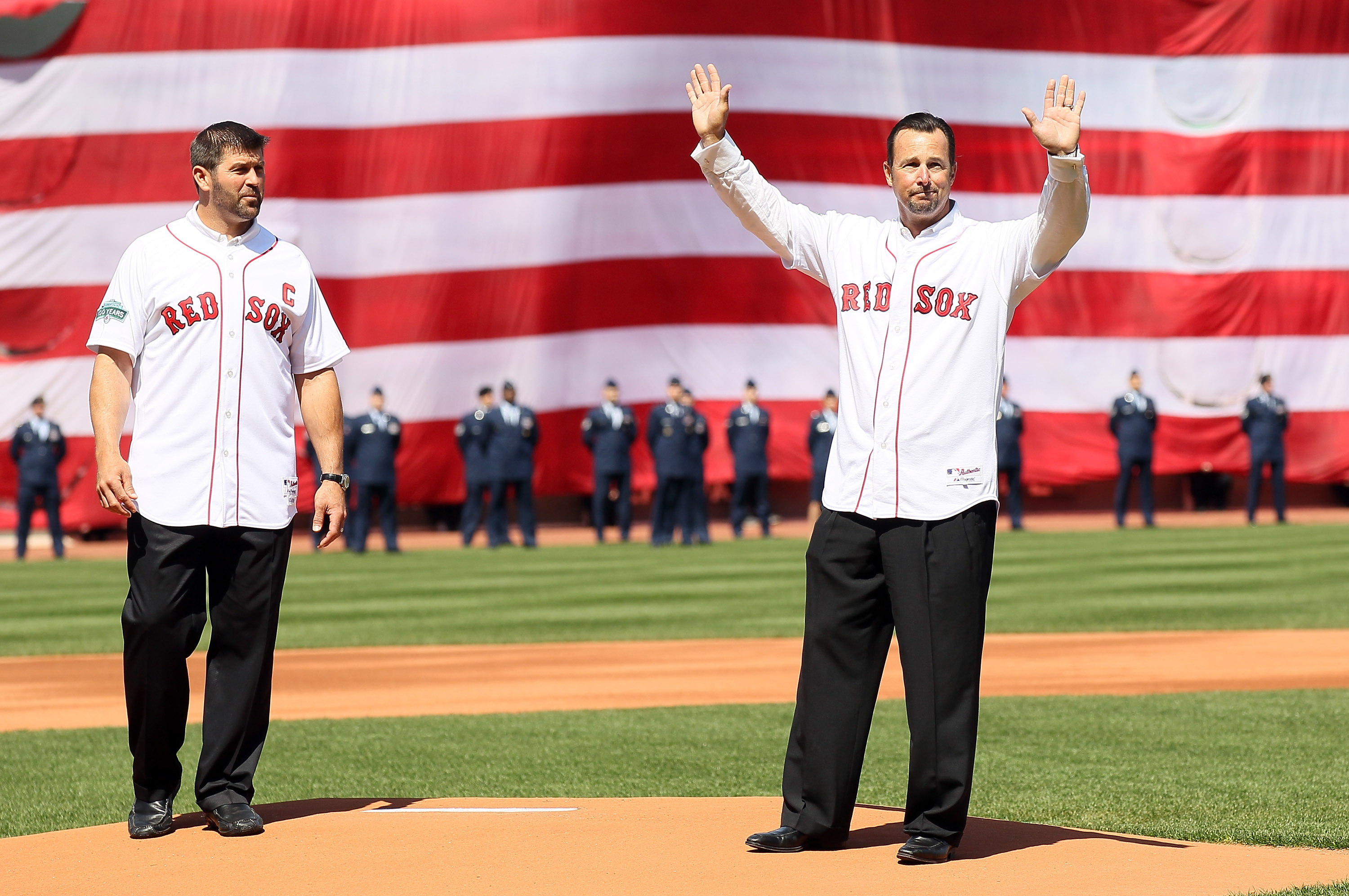 Watch: George Kirby throws knuckleball as tribute to Tim Wakefield