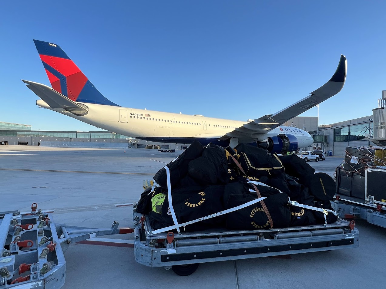 Steelers Plane Makes Emergency Landing In Kansas City After Engine Troubles