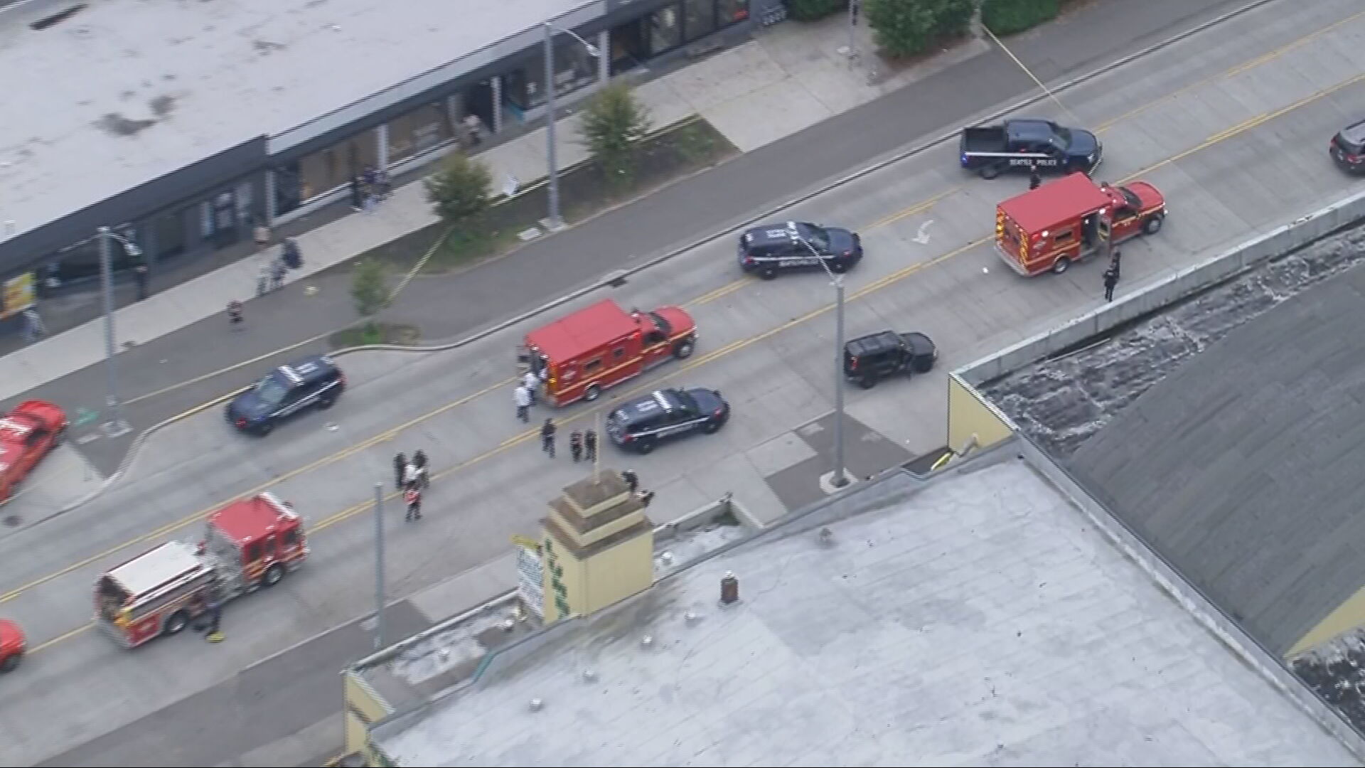 2 injured during shooting at White Sox game – KIRO 7 News Seattle