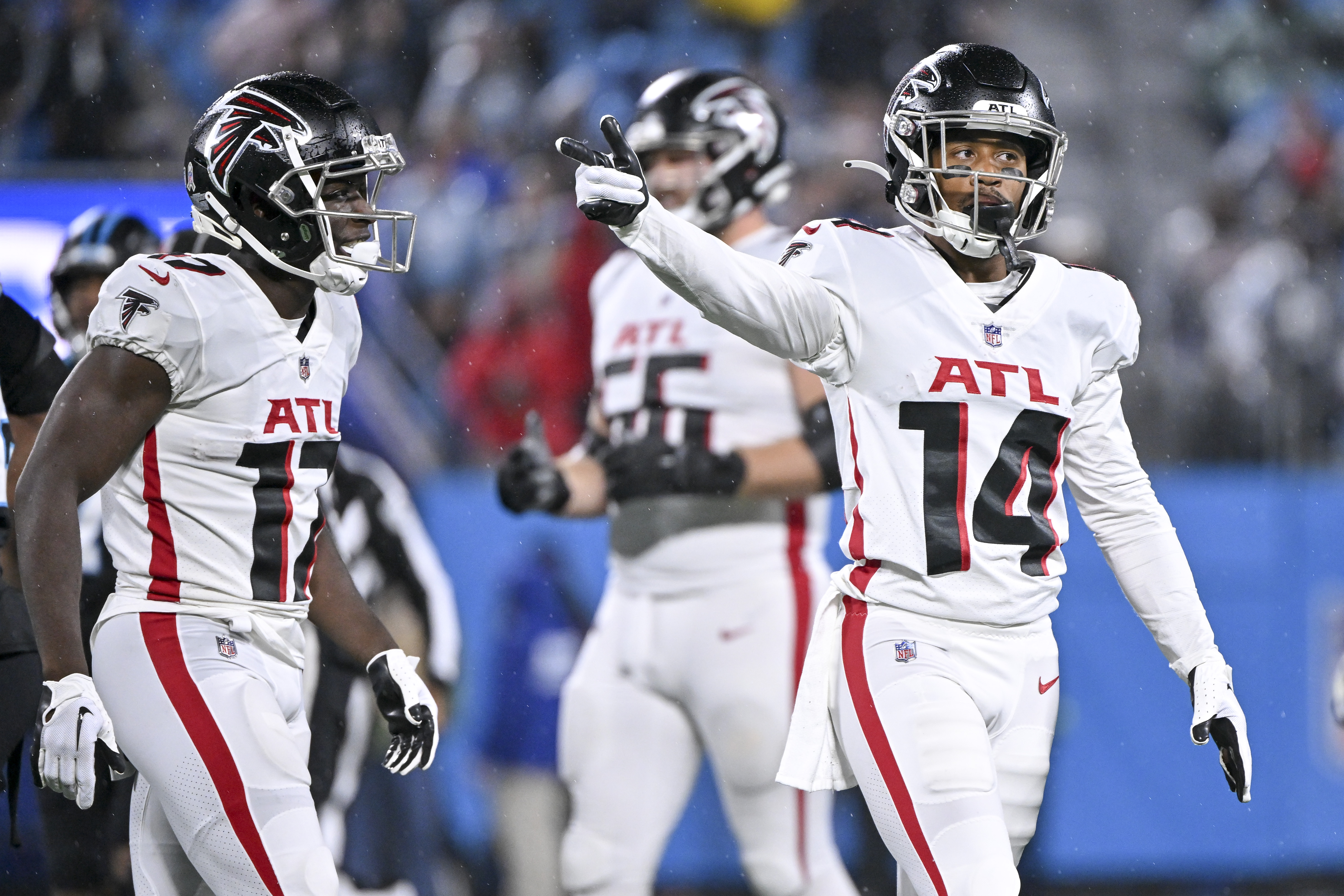 Foreman leads Carolina past rival Atlanta