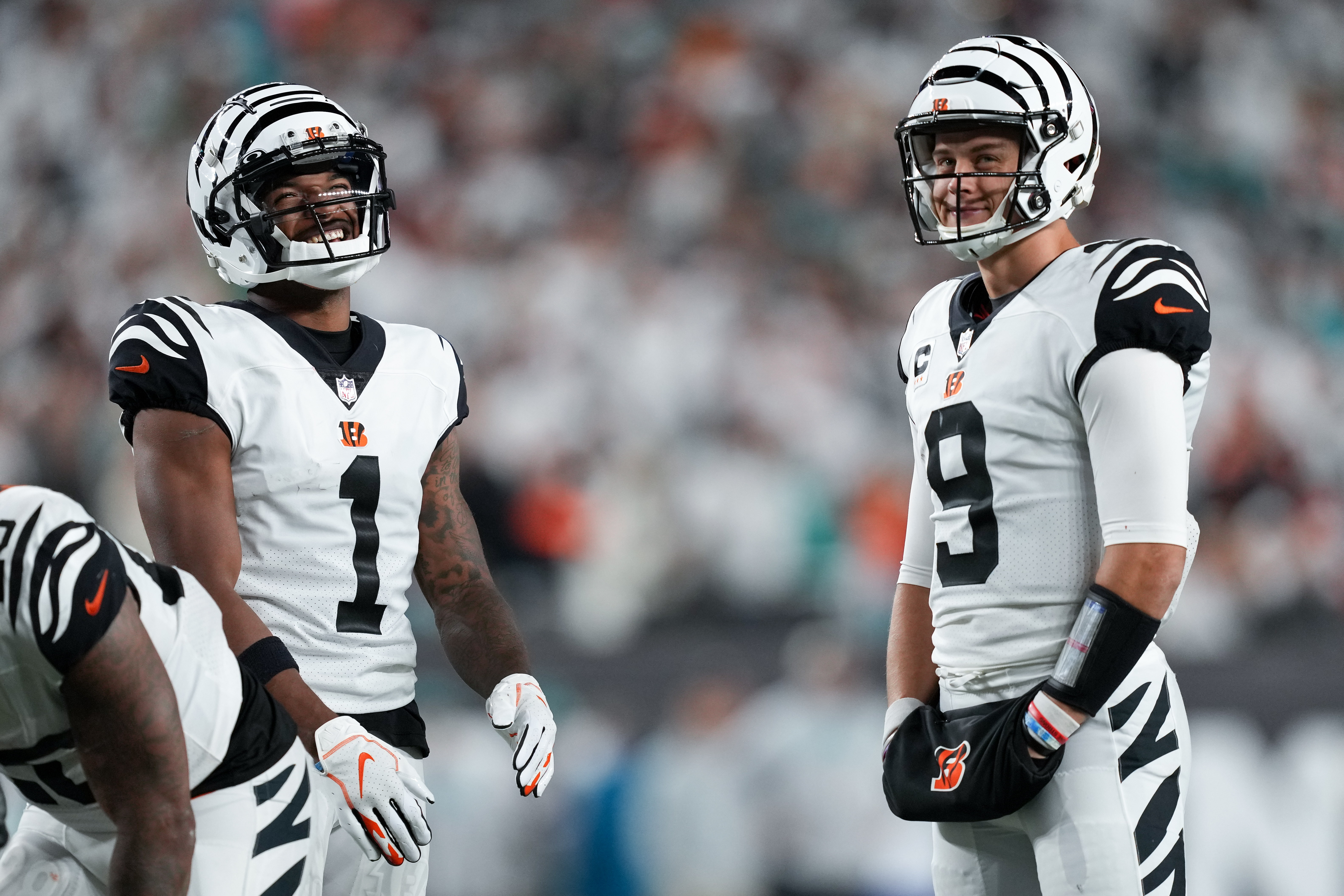 Bengals to wear 'White Bengal' uniforms tonight against Rams for