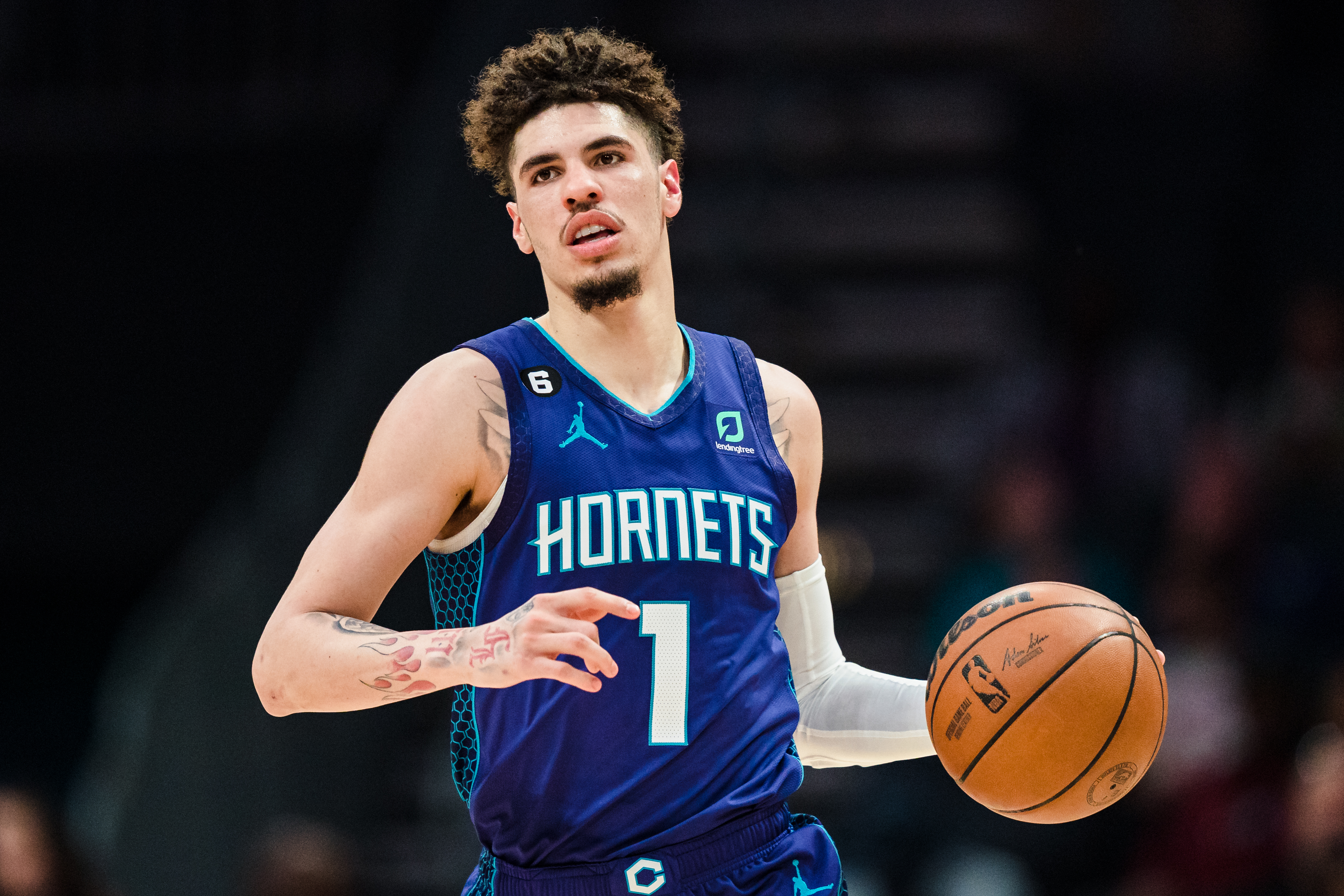 Hornets rookie LaMelo Ball continues to put on a show with his
