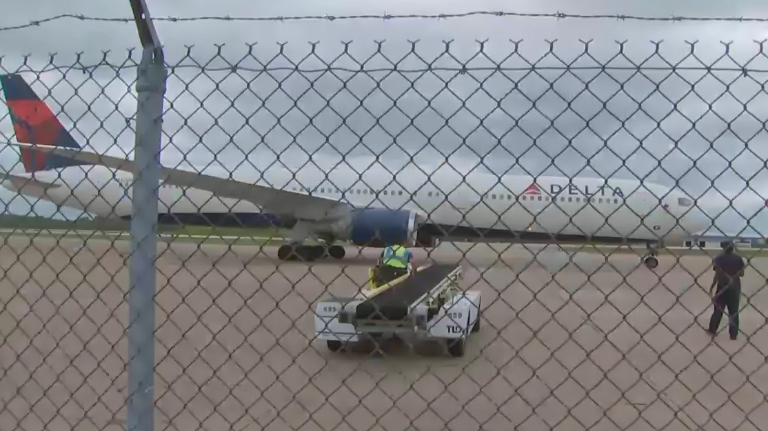 Pittsburgh Steelers charter plane diverted to Kansas City