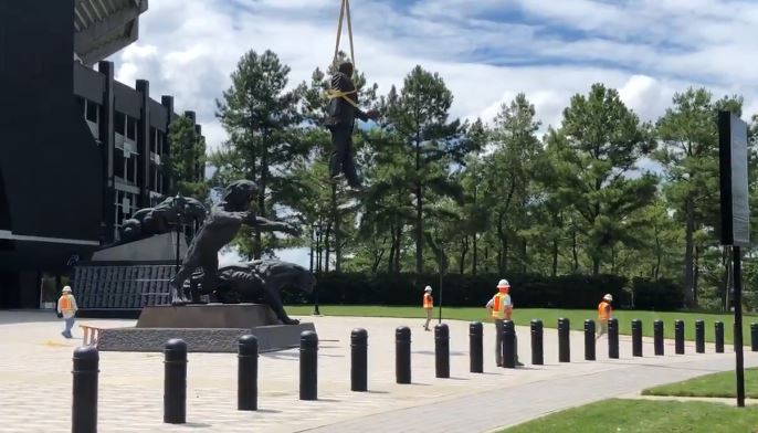 Carolina Panthers can't get rid of statue of disgraced former