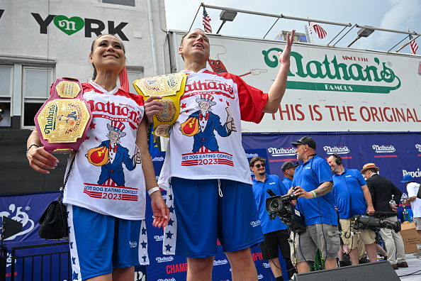 Tom Brady inspires hot dog-eating champion Joey Chestnut to keep