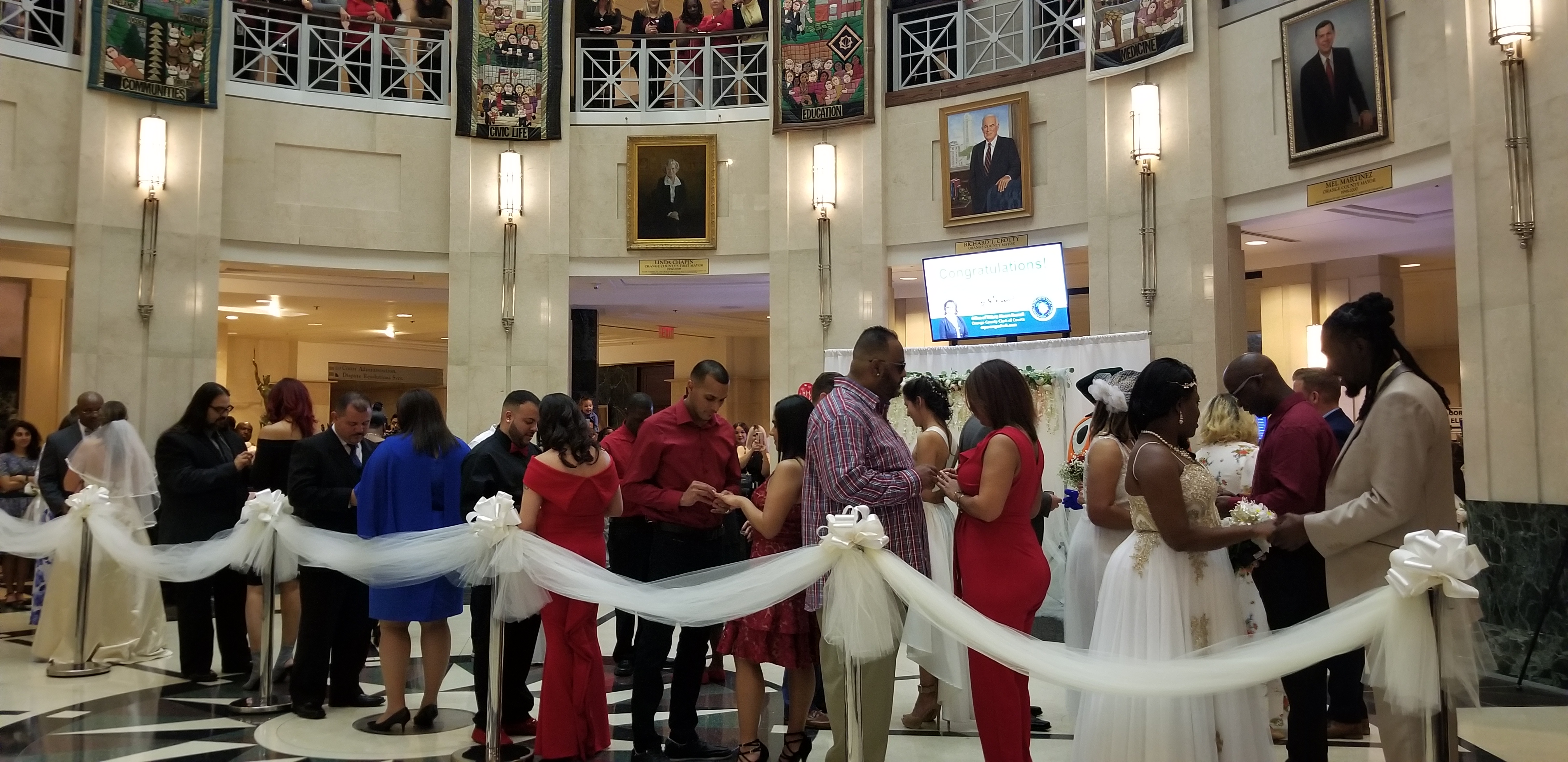 Orange County courthouse holds special group wedding ceremony on