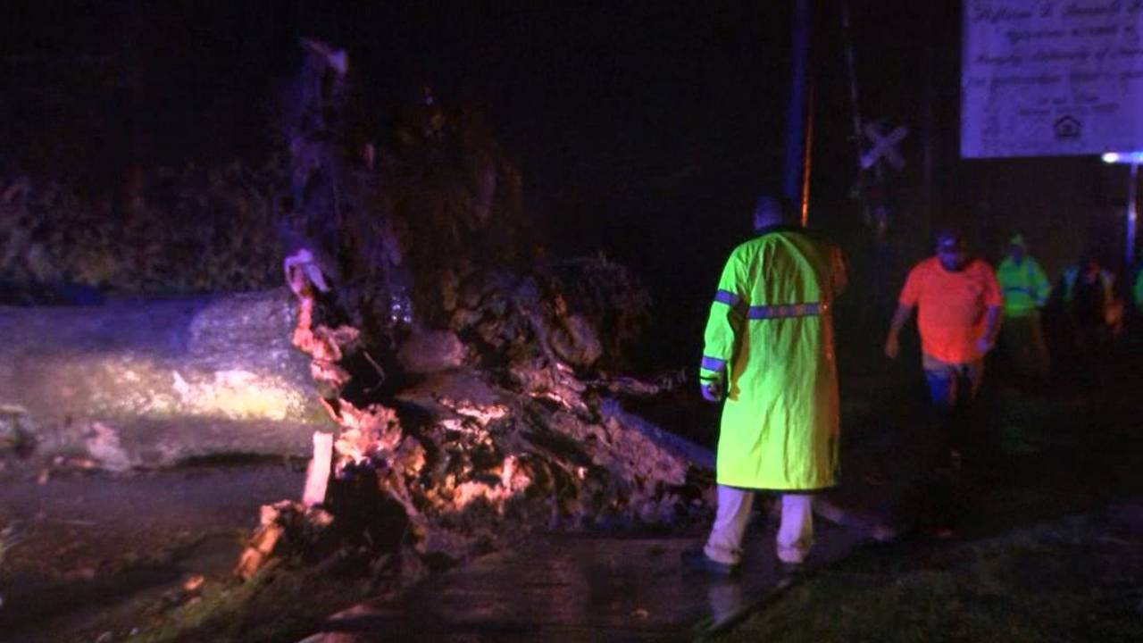 Tornado emergency leaves extensive damage in Newnan – WSB-TV Channel 2