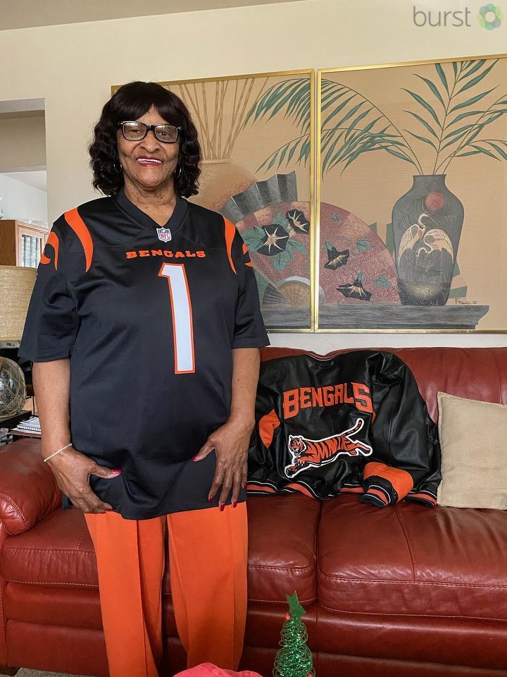 Cincinnati Bengals on X: Show your Who Dey pride! Share your game day pic  or WHO DEY cheer vid and win tickets! More:    / X