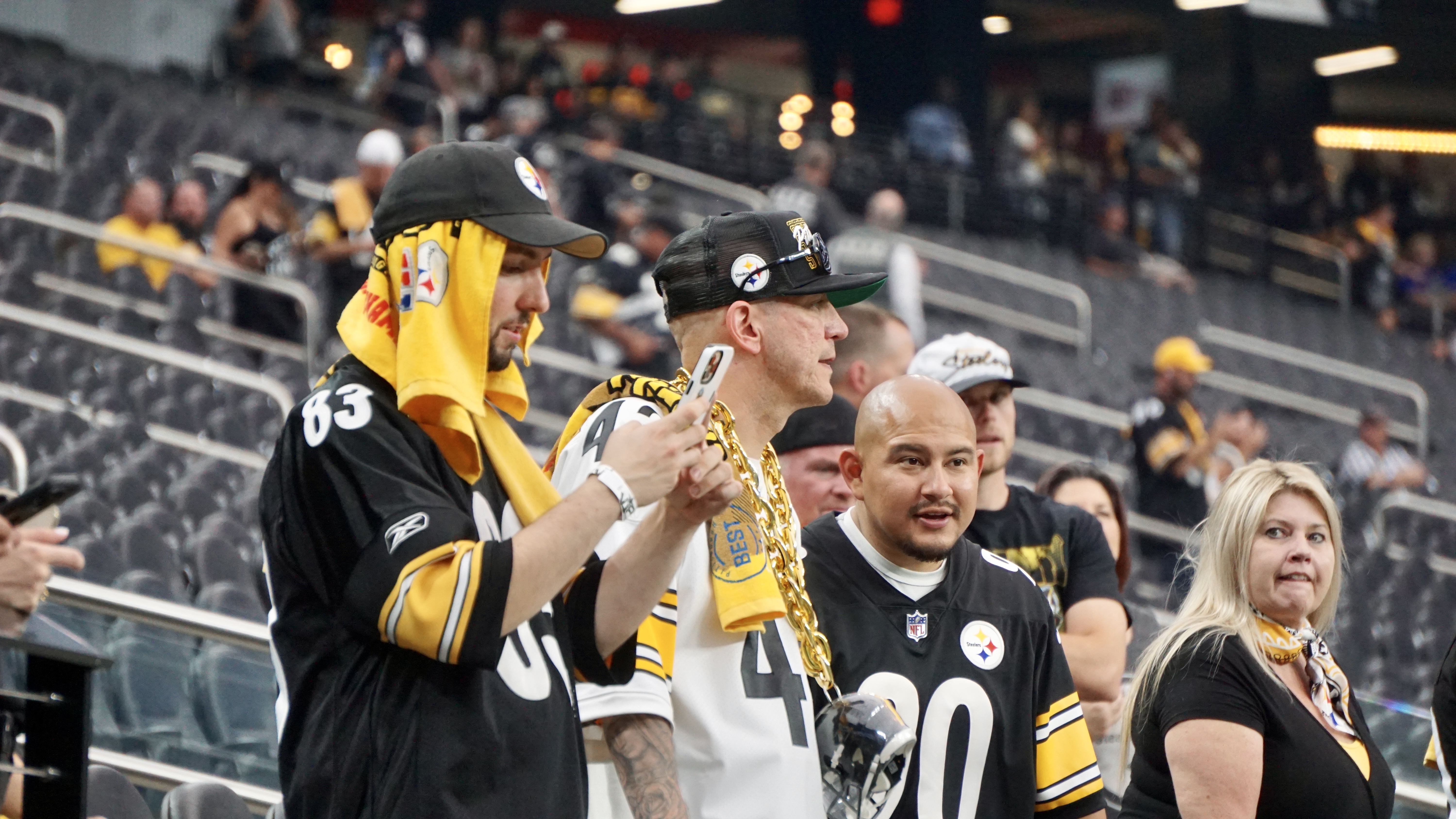 Steelers fans took over Vegas : steelers