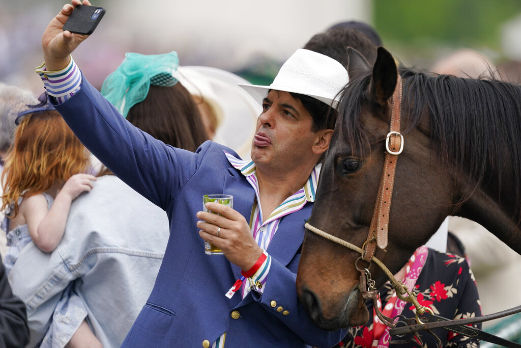 Kentucky Derby Winner Rich Strike Will No Longer Run In Preakness Stakes,  Owner Says - CBS Baltimore