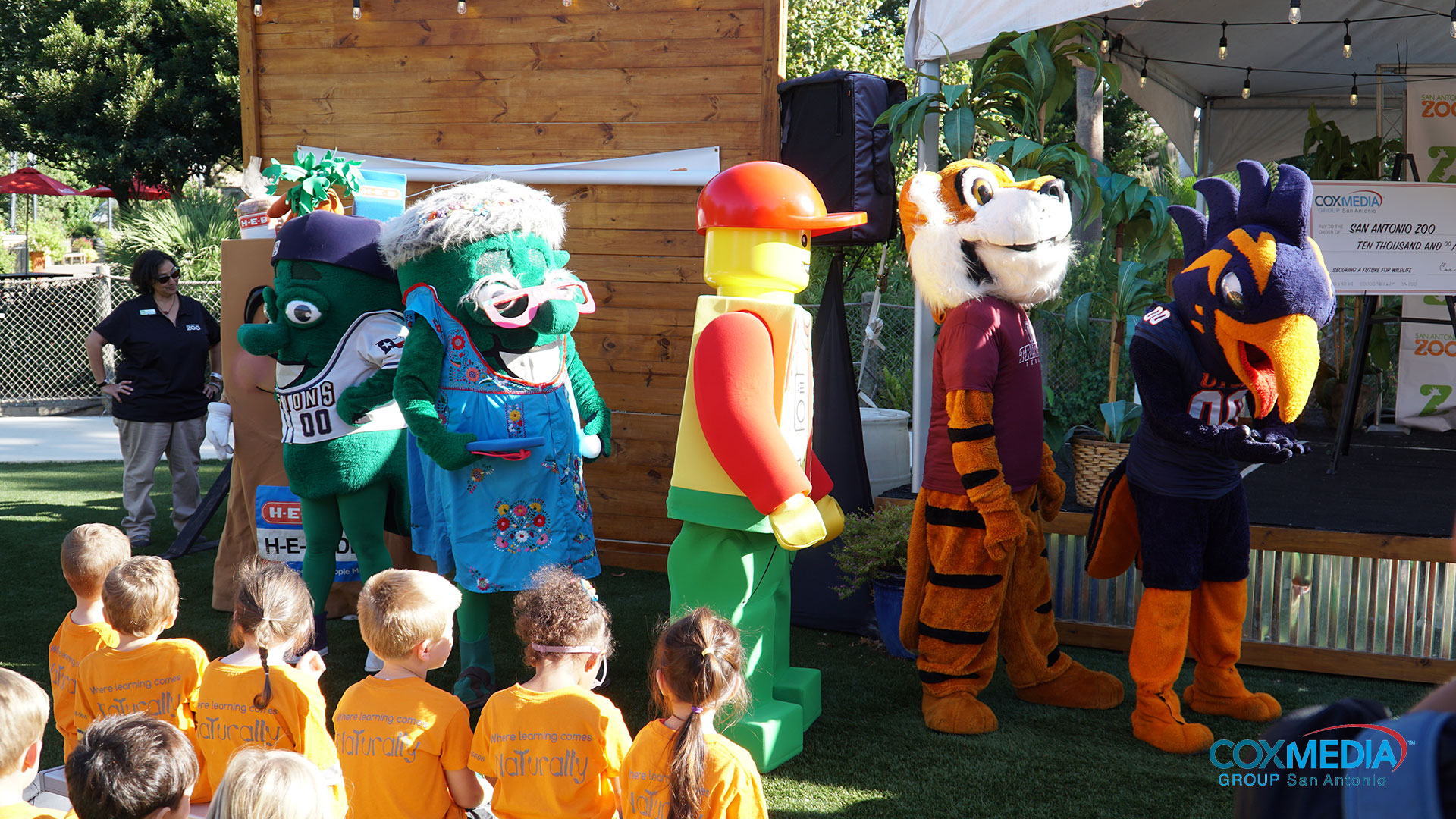 Introducing Cowboy, the San Antonio Zoo Mascot – KONO 101.1