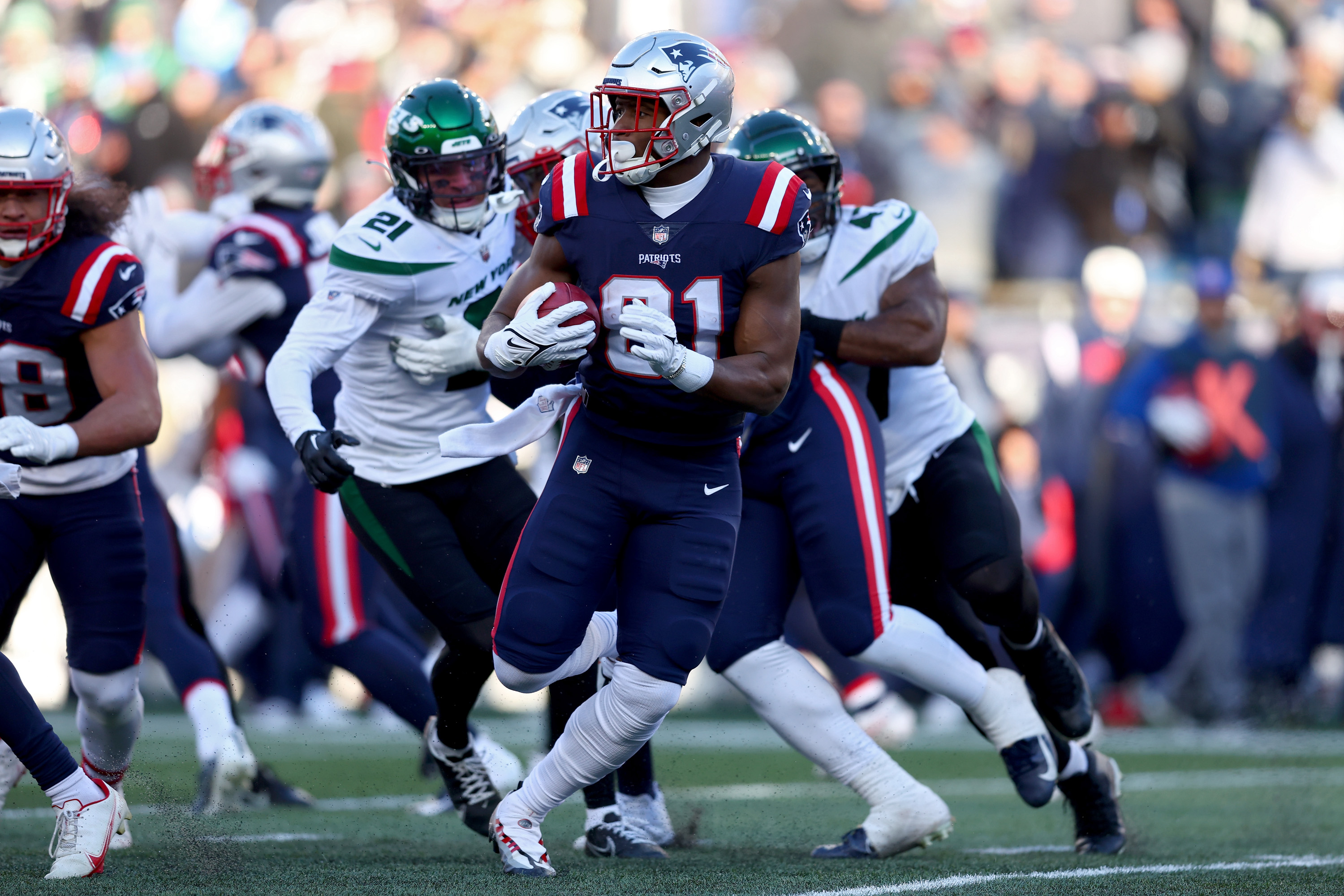 Patriots-Falcons trade grades: New England dealing Jonnu Smith to