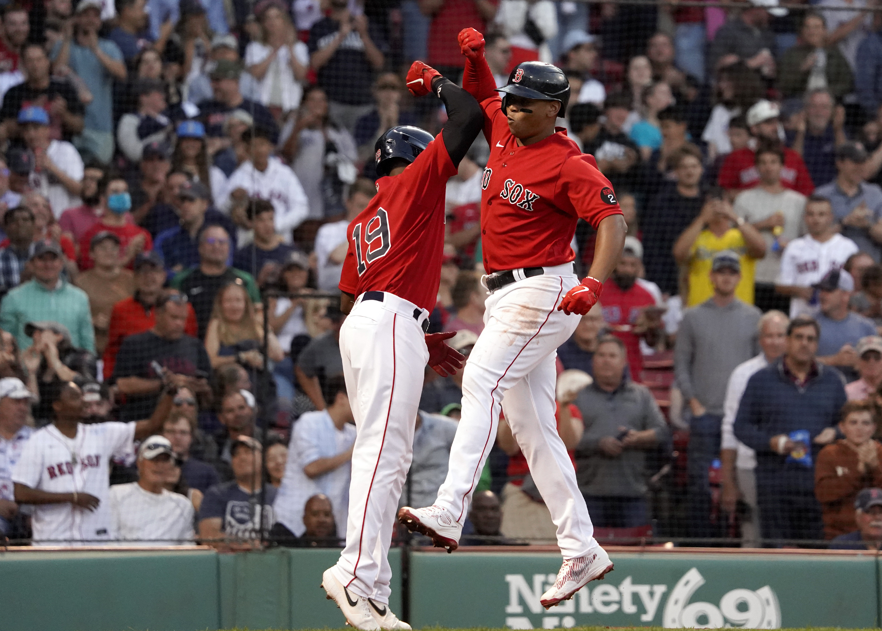 Devers HR in 4th straight game; Winckowski, Bosox rout A's