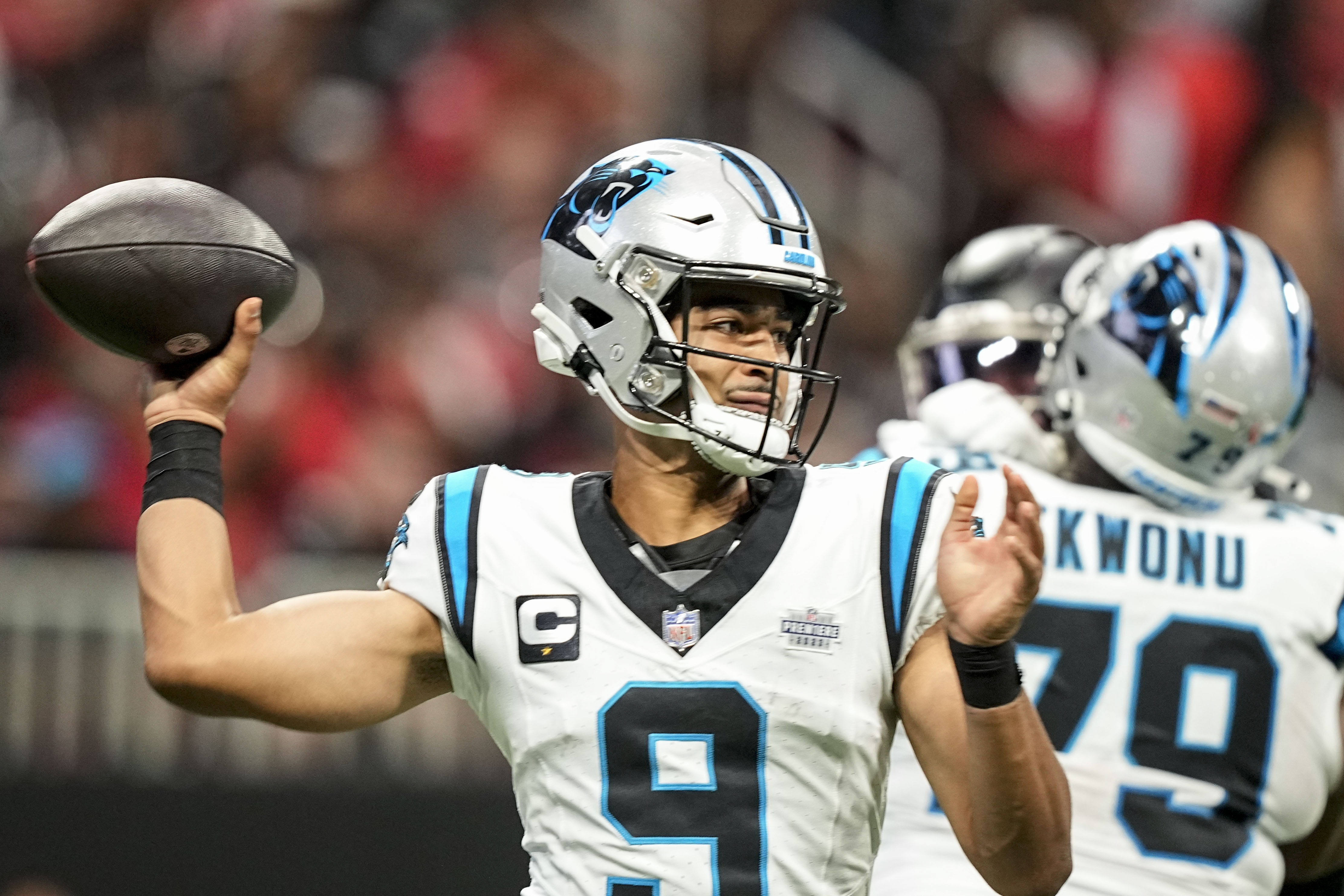 Bijan Robinson outshines top pick Bryce Young as Falcons knock off Panthers  24-10 – NewsNation