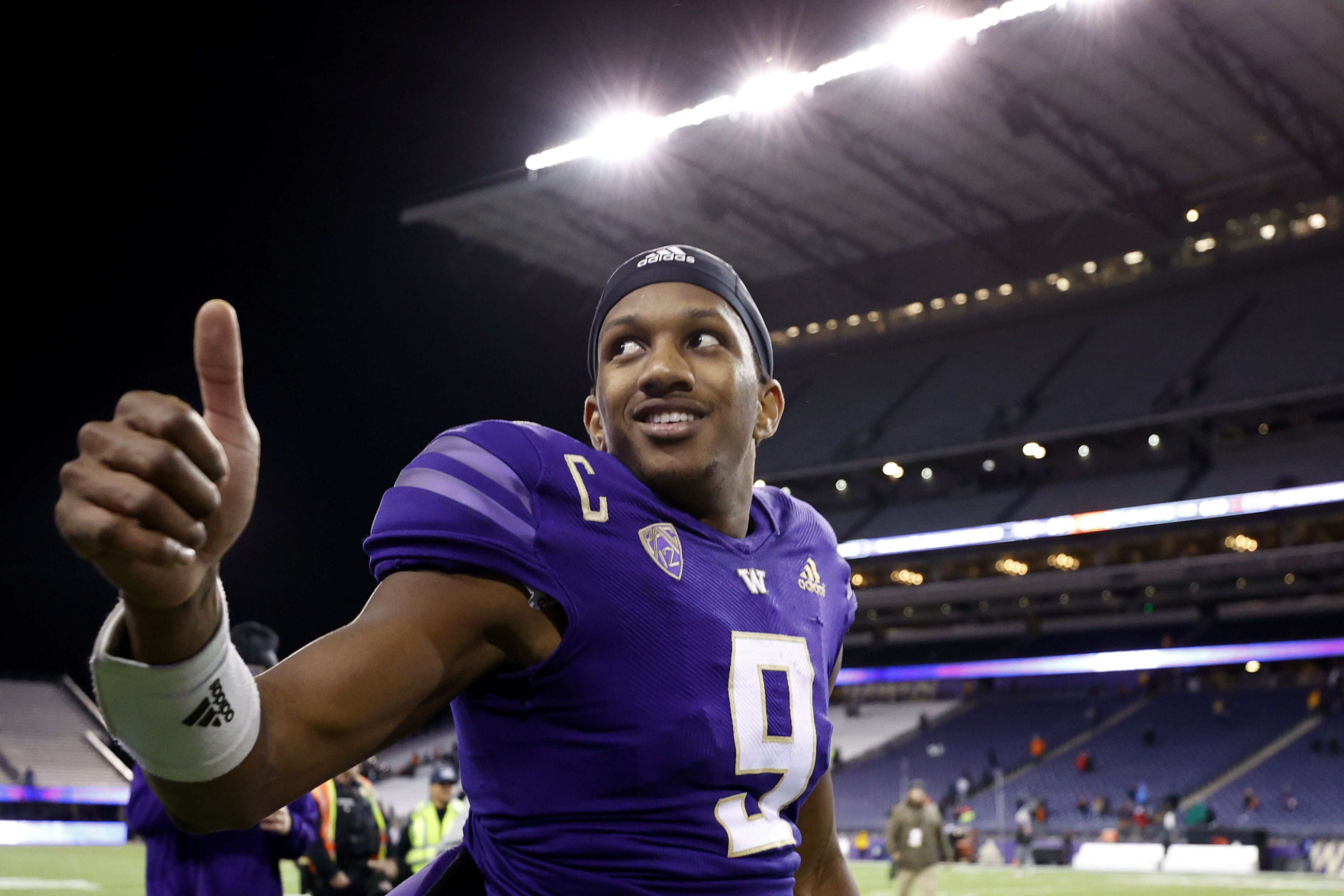 Washington knocks off No. 24 Oregon State 24-21 on late FG