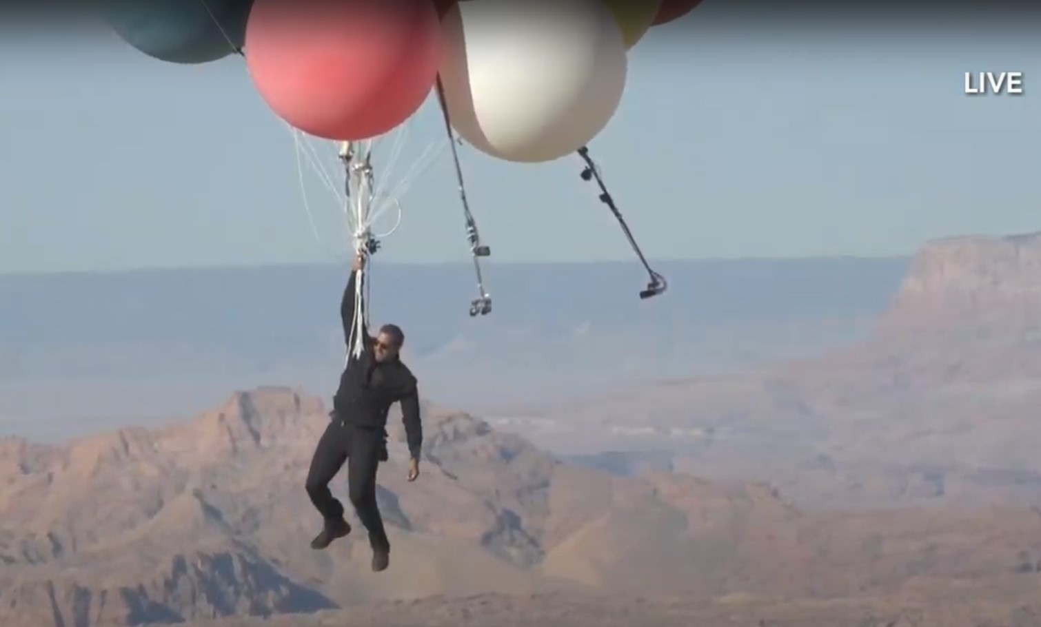 WATCH David Blaine performs heliumballoon stunt Wednesday in Arizona
