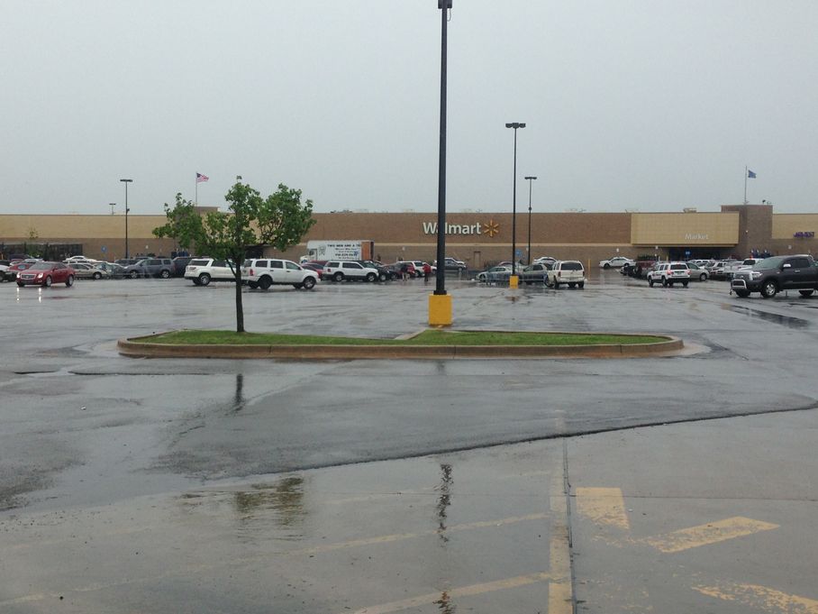 Tulsa Walmart scheduled to reopen 102.3 KRMG