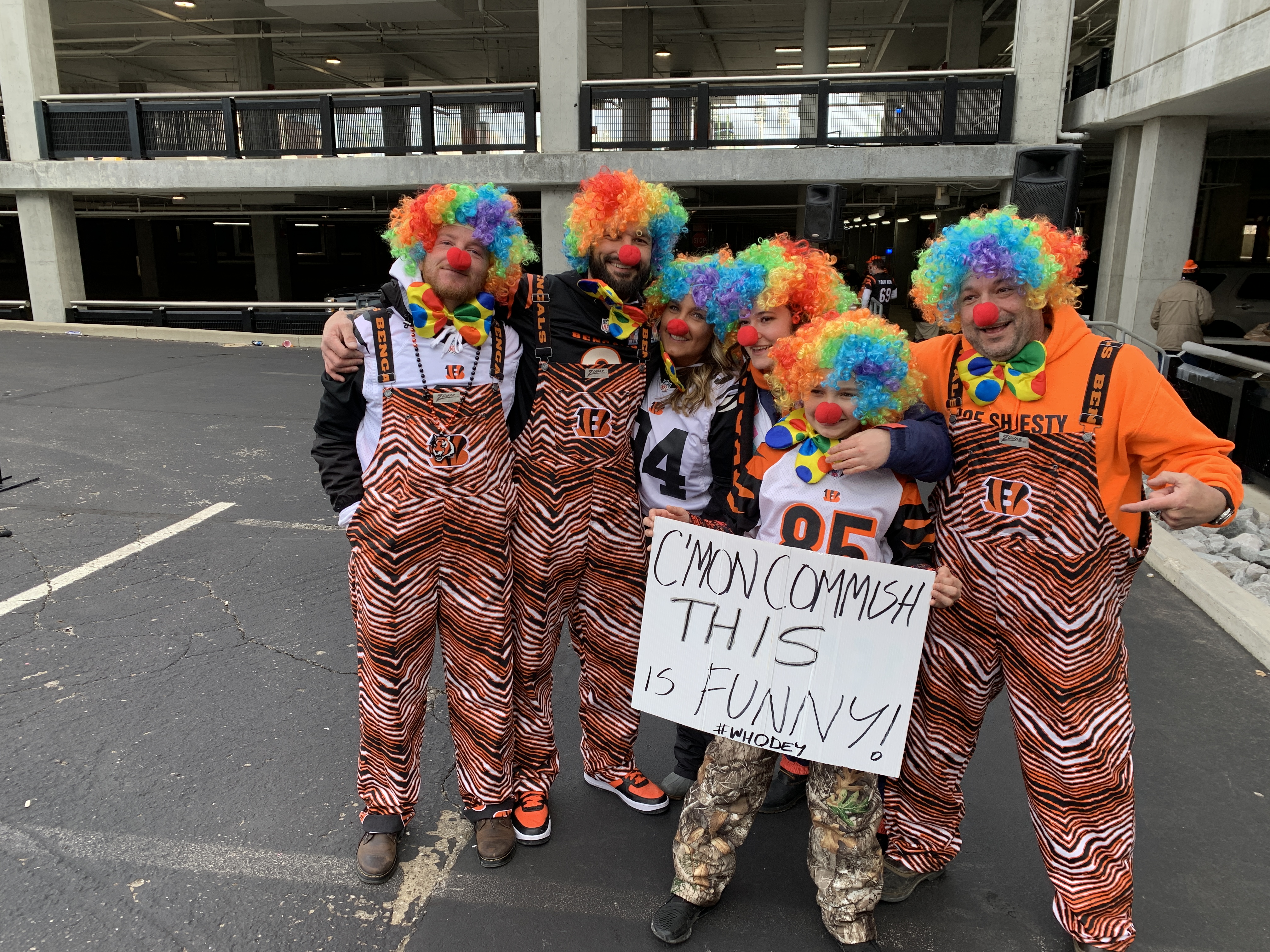 Cincinnati Bengals on X: Show your Who Dey pride! Share your game day pic  or WHO DEY cheer vid and win tickets! More:    / X