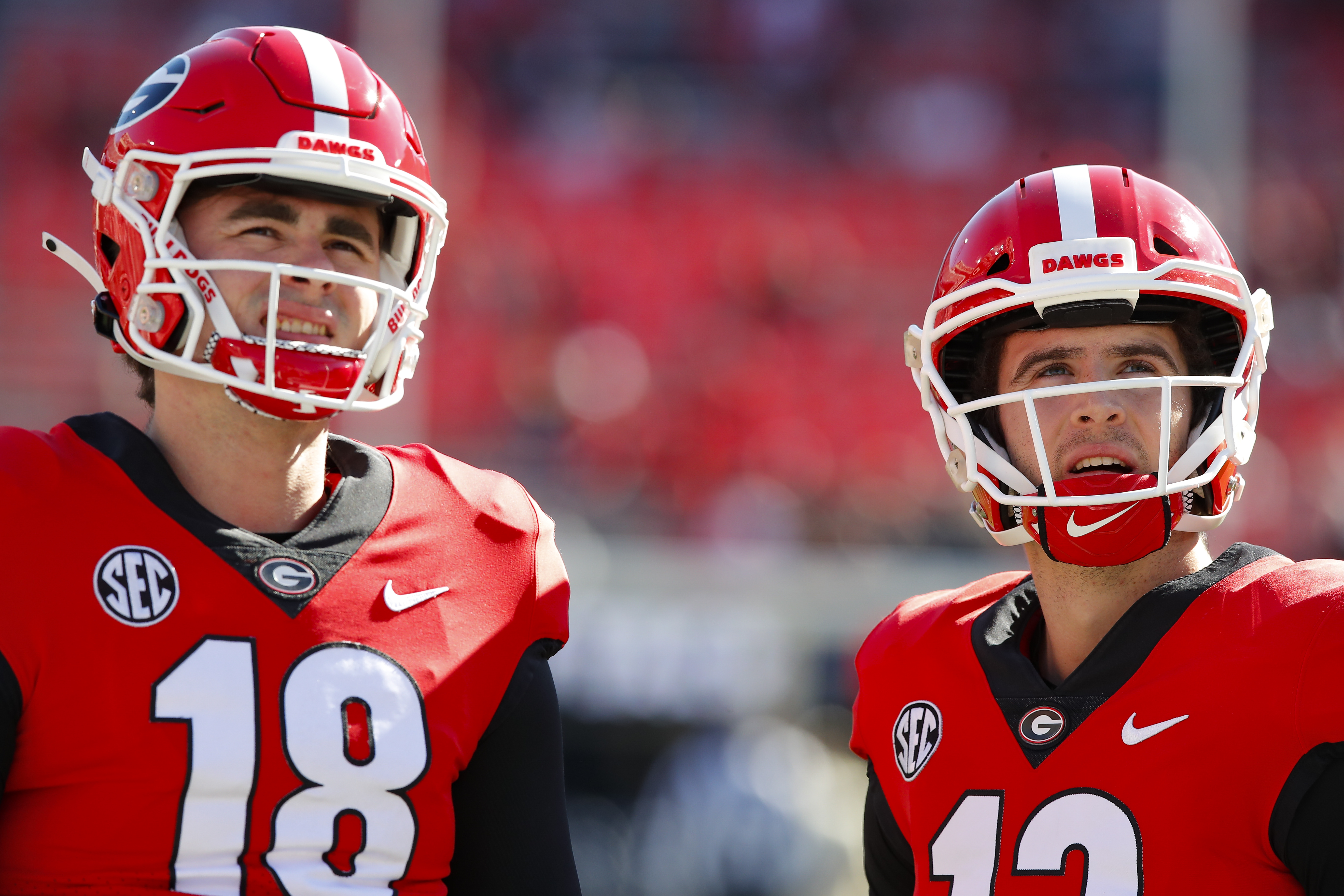 Quarterback Stetson Bennett announces 2022 return, JT Daniels enters  transfer portal, Georgia Sports