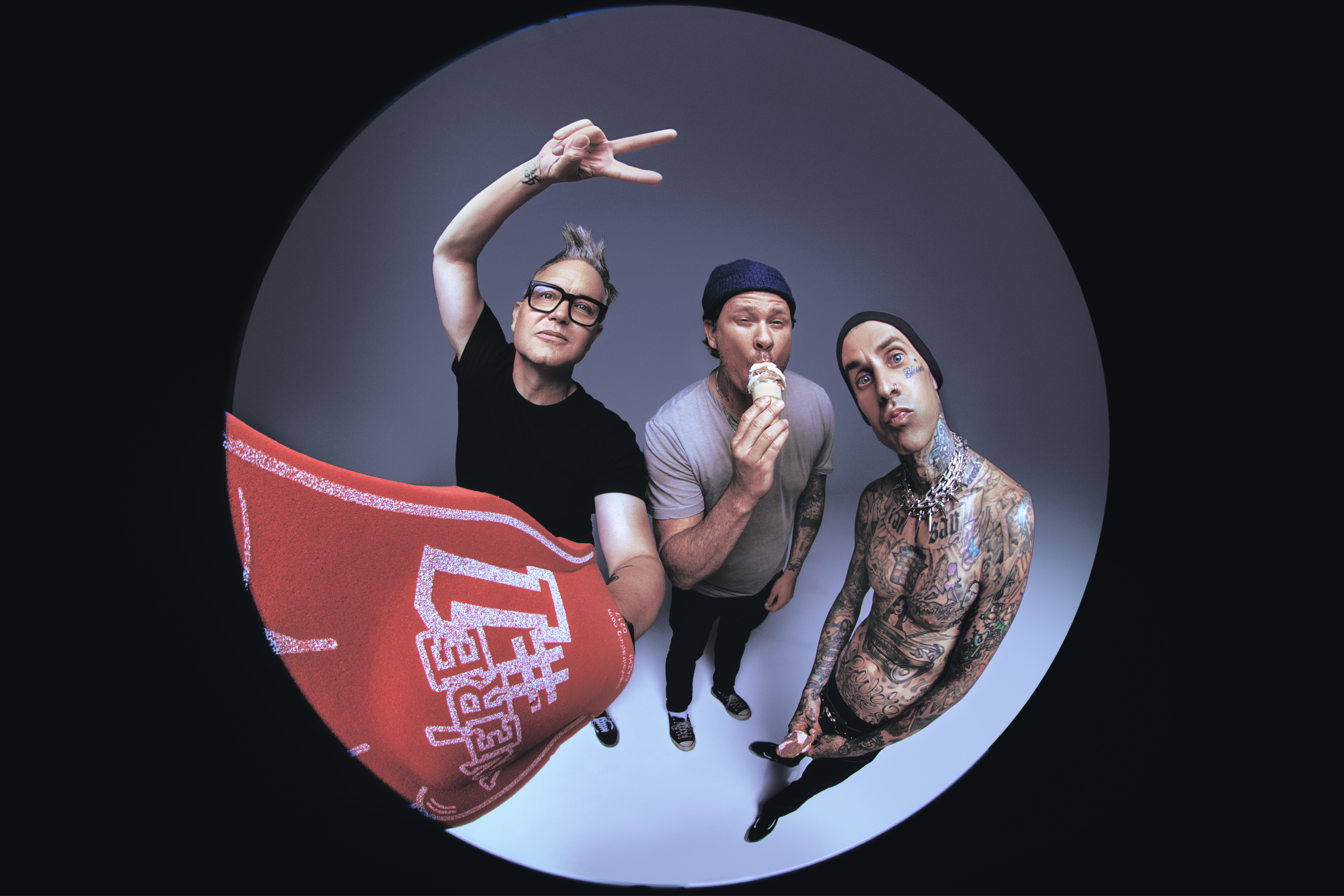 Blink-182 announces reunion, show at Climate Pledge Arena – KIRO 7