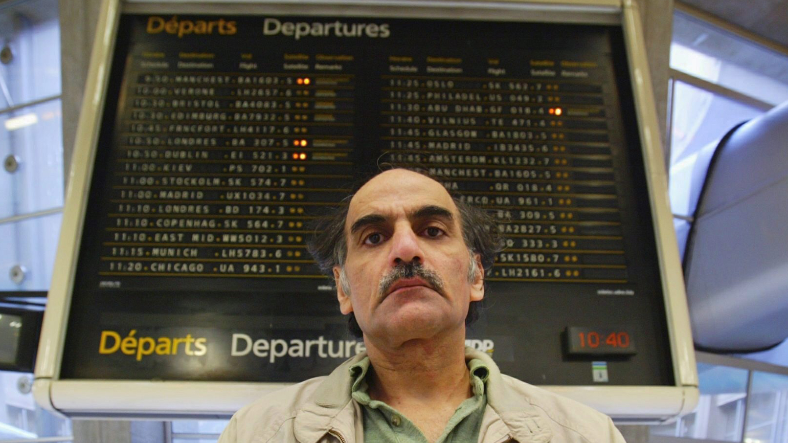 Man who inspired 'The Terminal' movie dies in Paris airport - National