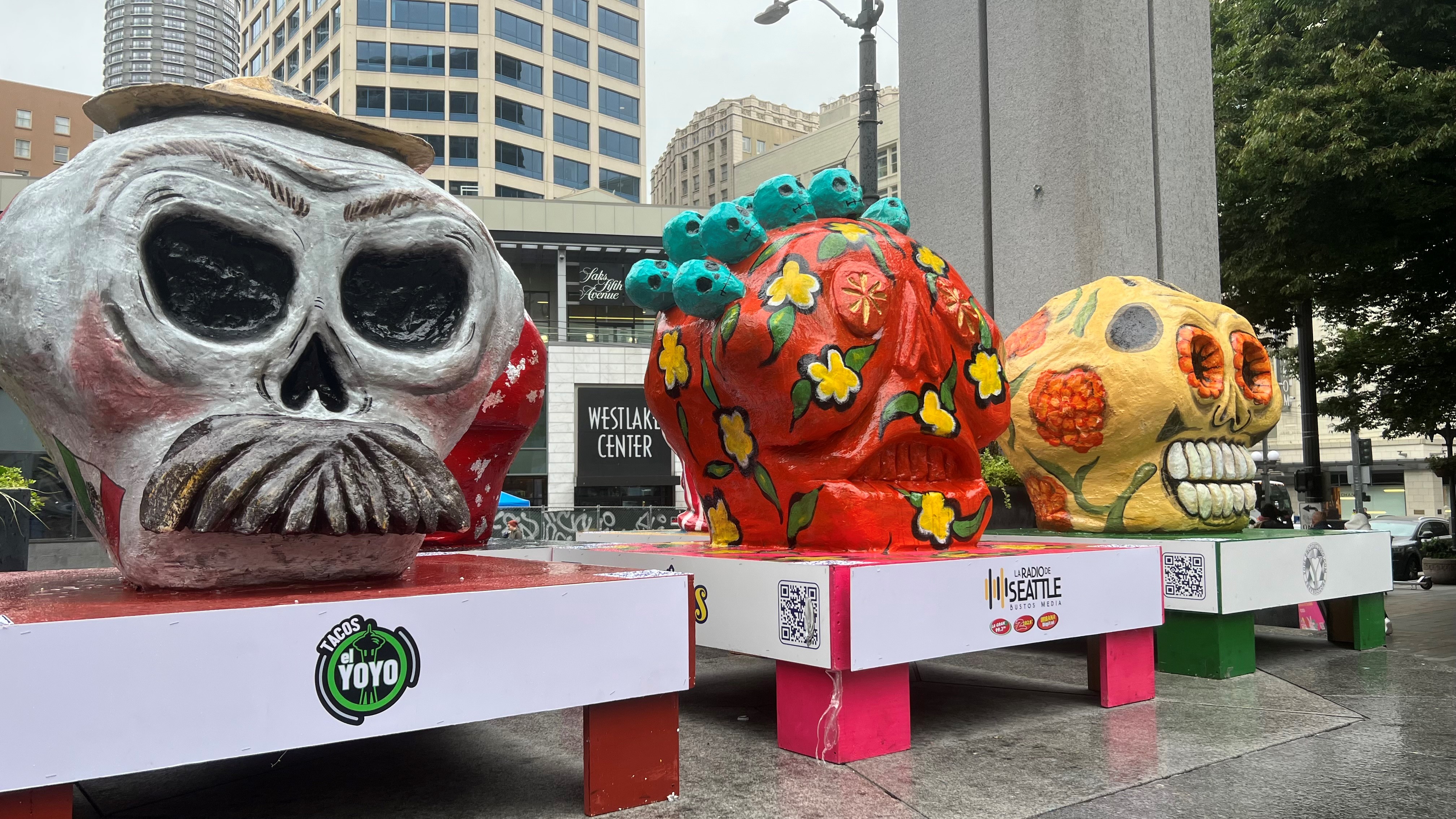 Giant skull sculptures at downtown Seattle parks celebrate Day of